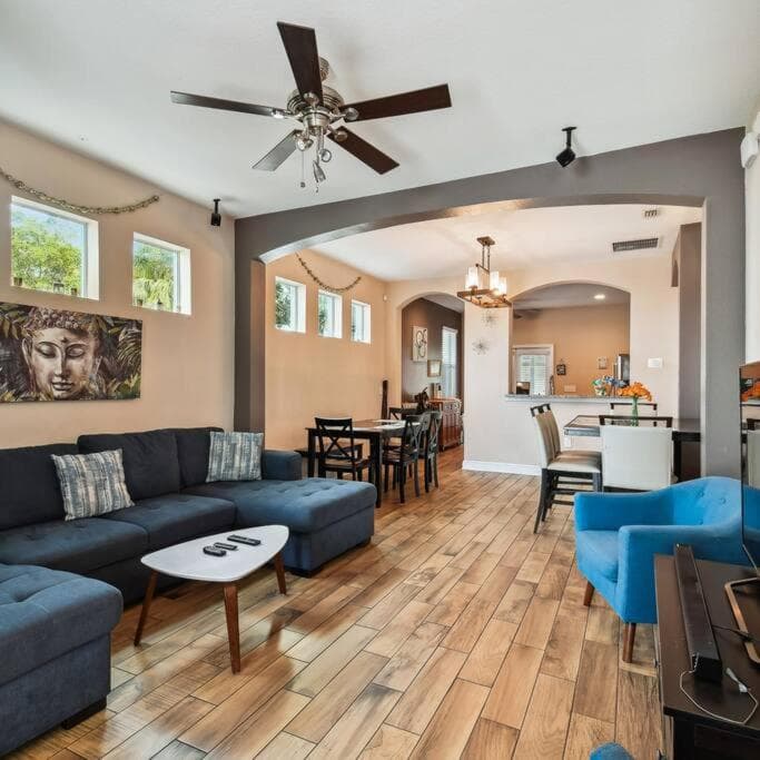 2 King Bed Hot Tub Home — 14