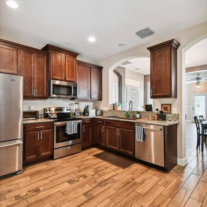 2 King Bed Hot Tub Home — 13