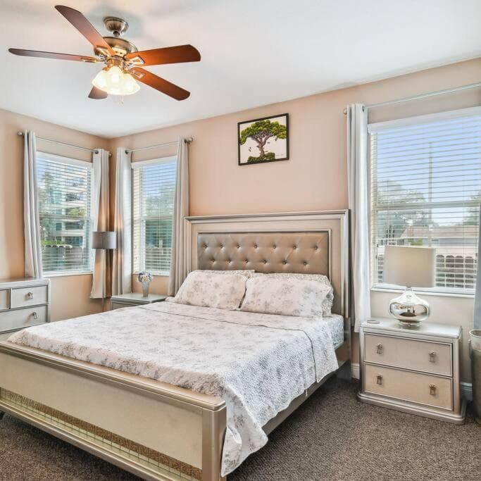 2 King Bed Hot Tub Home — 13