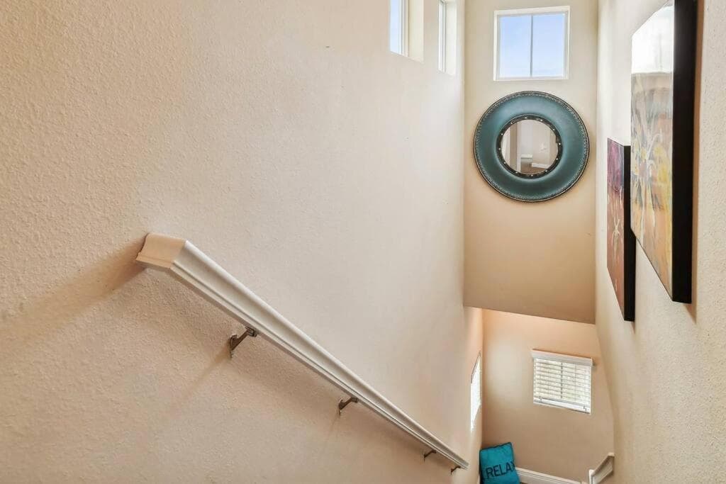 2 King Bed Hot Tub Home — 28
