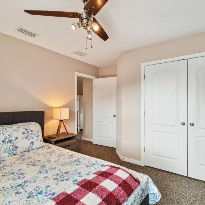 2 King Bed Hot Tub Home — 12