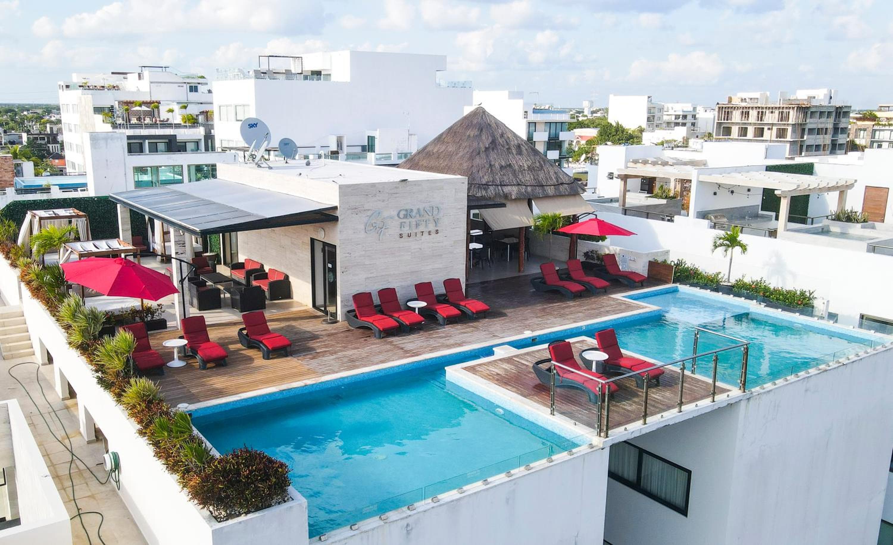 Grand Cincuenta Suites — 14