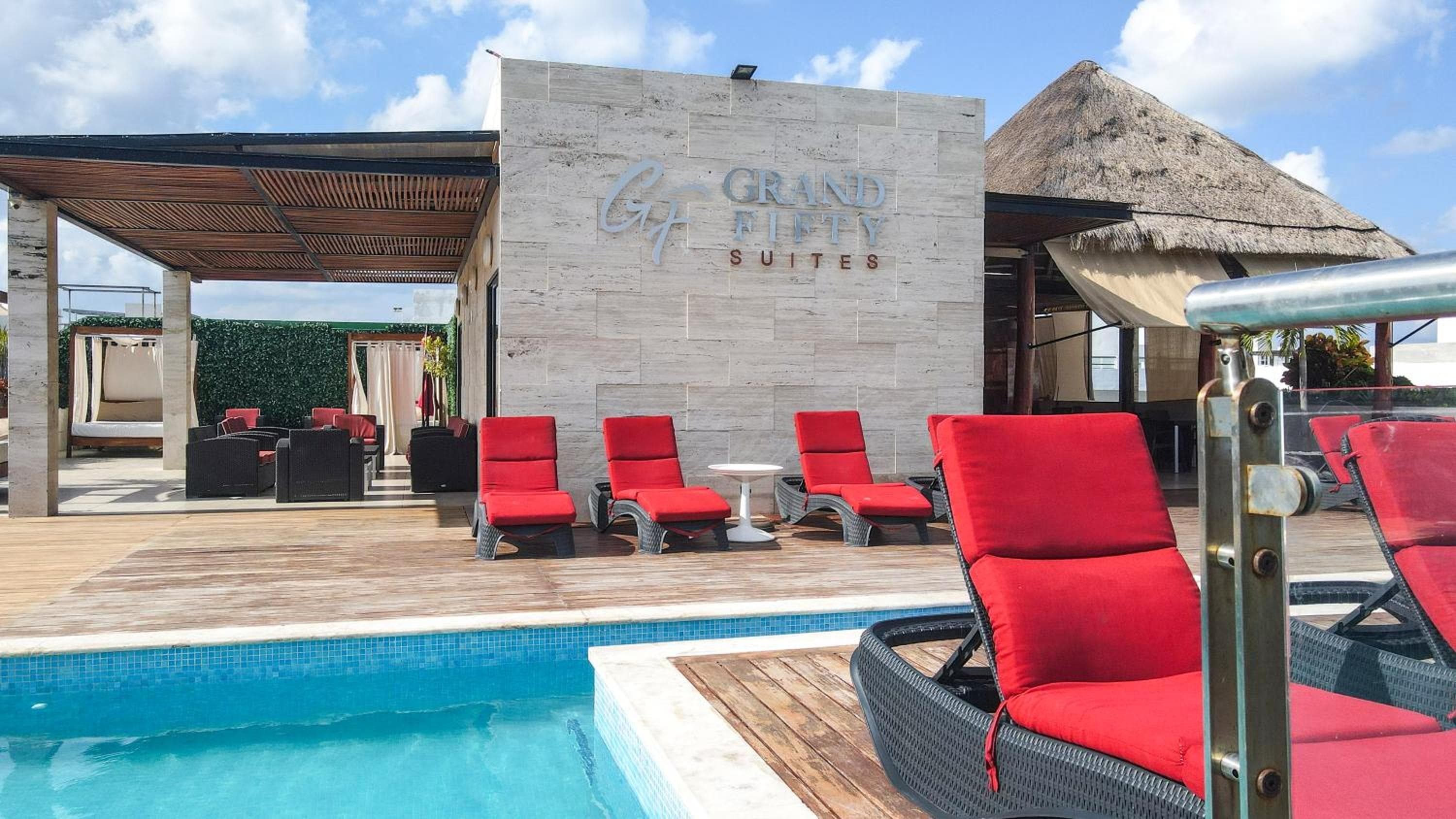 Grand Cincuenta Suites — 18