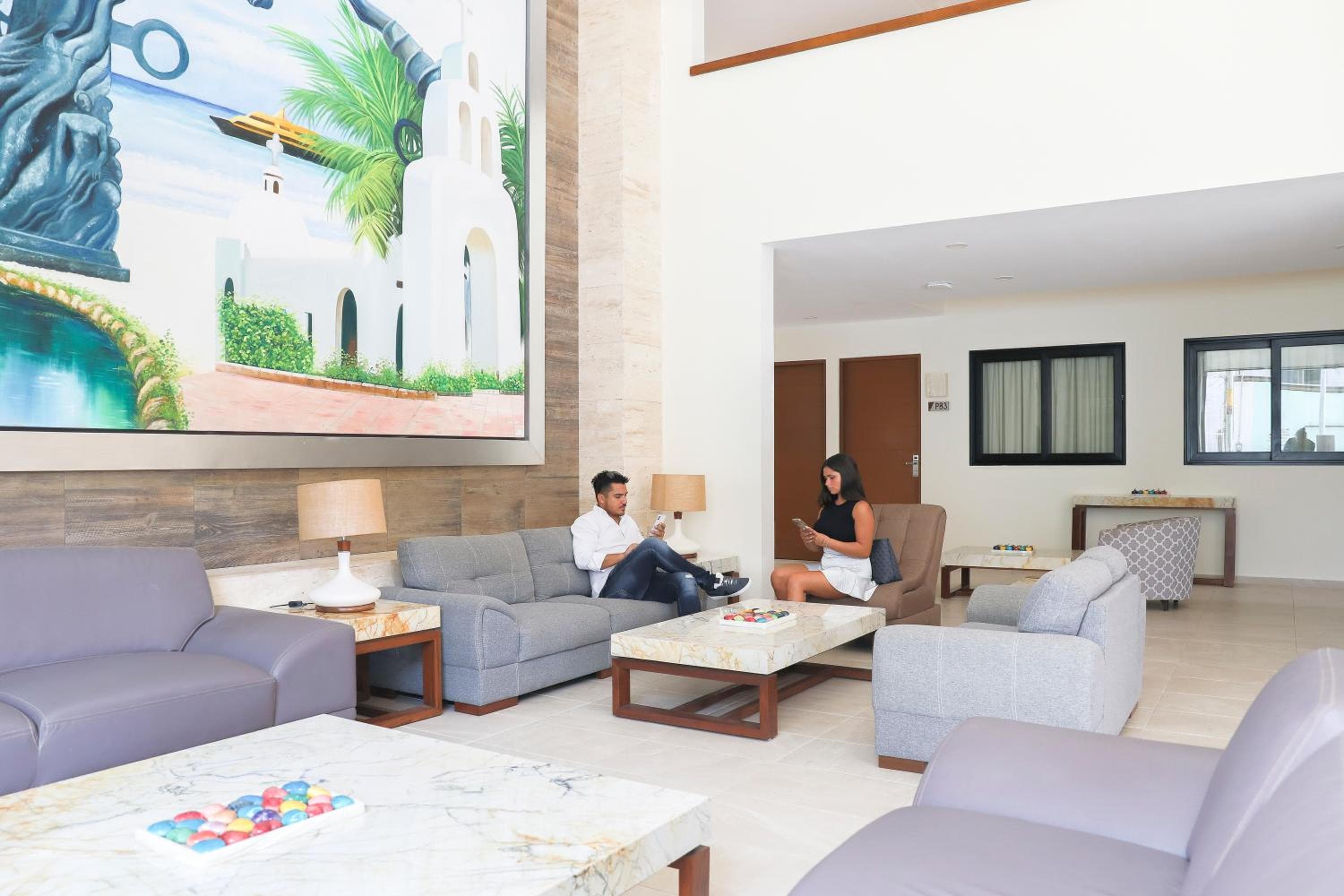 Grand Cincuenta Suites — 23