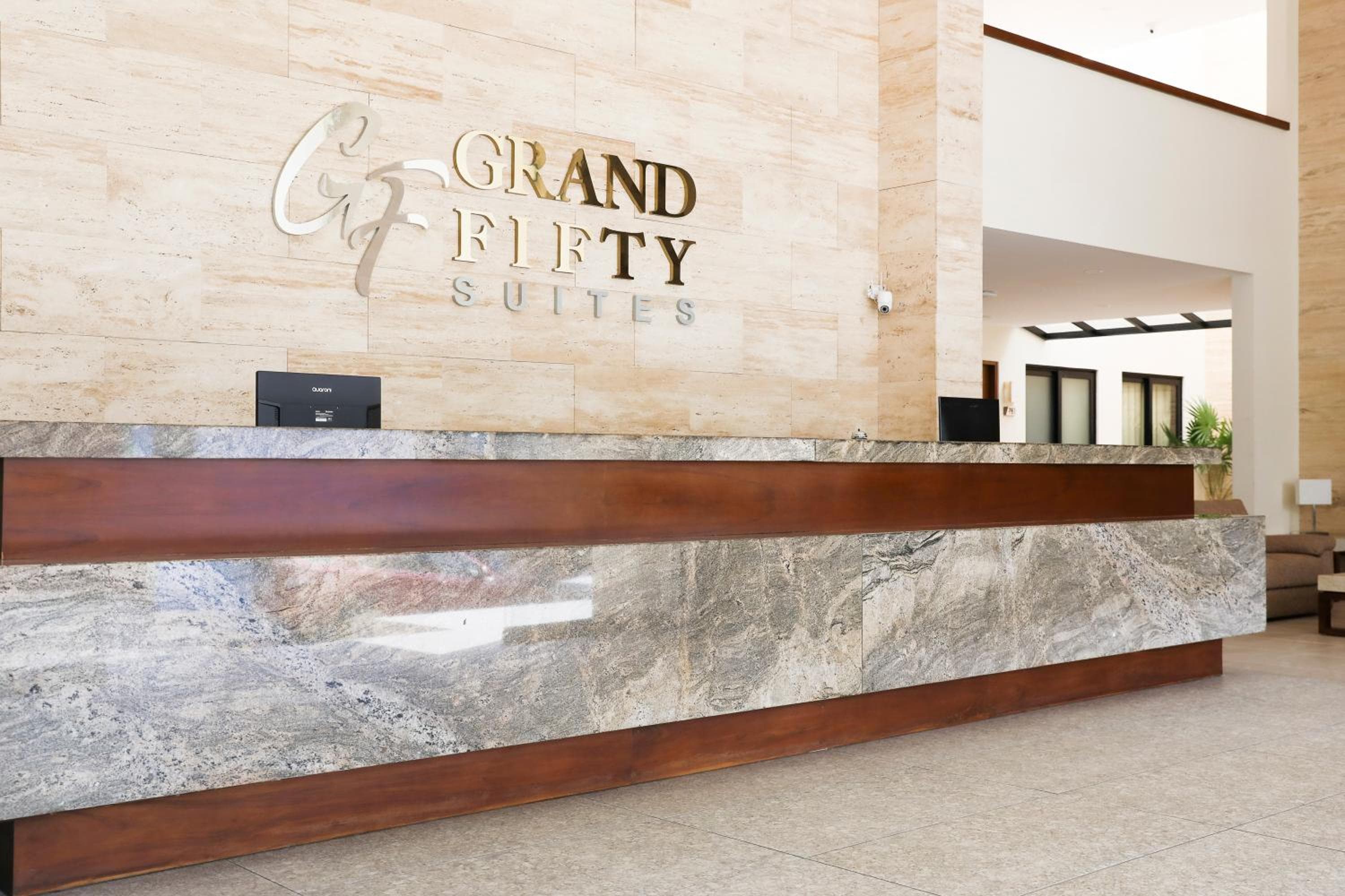Grand Cincuenta Suites — 24
