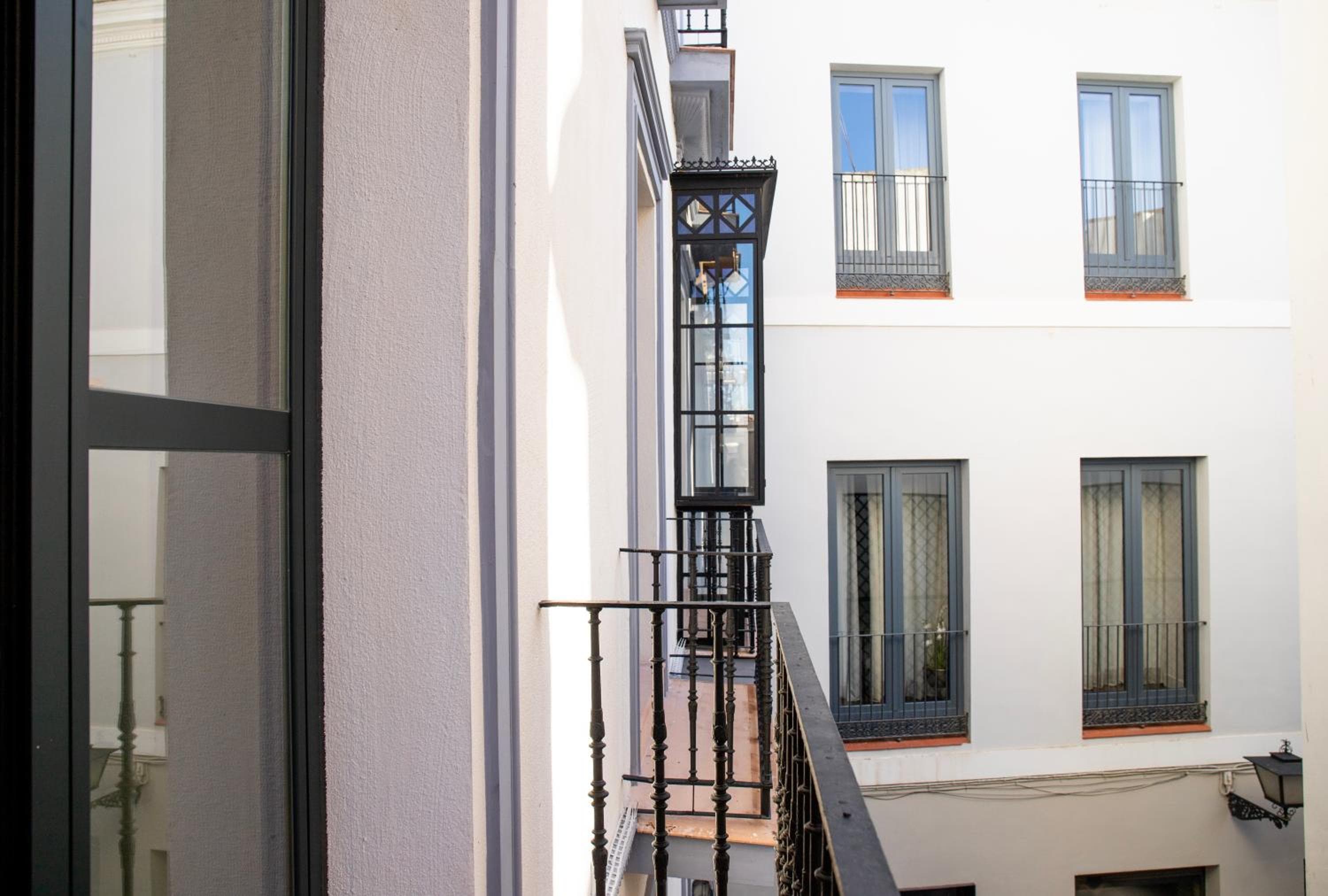 nQn Aparts & Suites Sevilla — 17