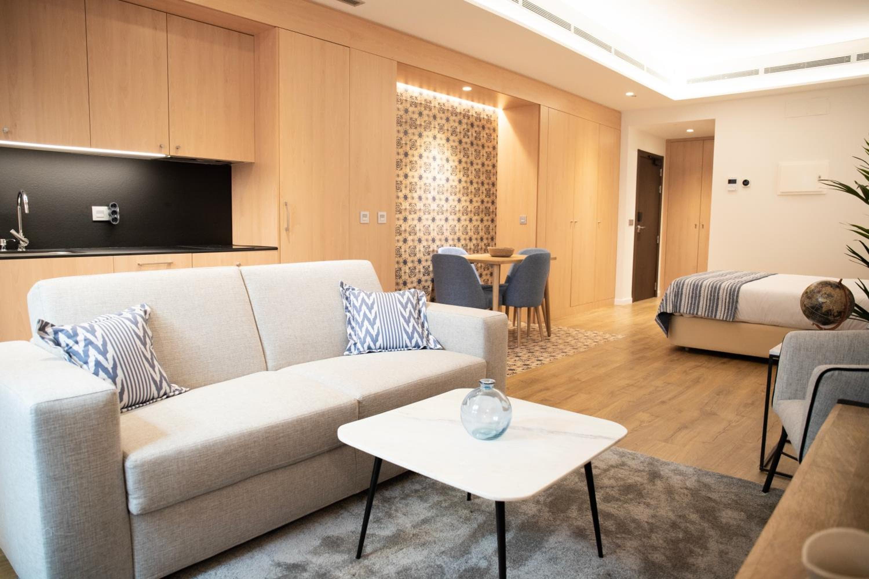 nQn Aparts & Suites Sevilla — 28