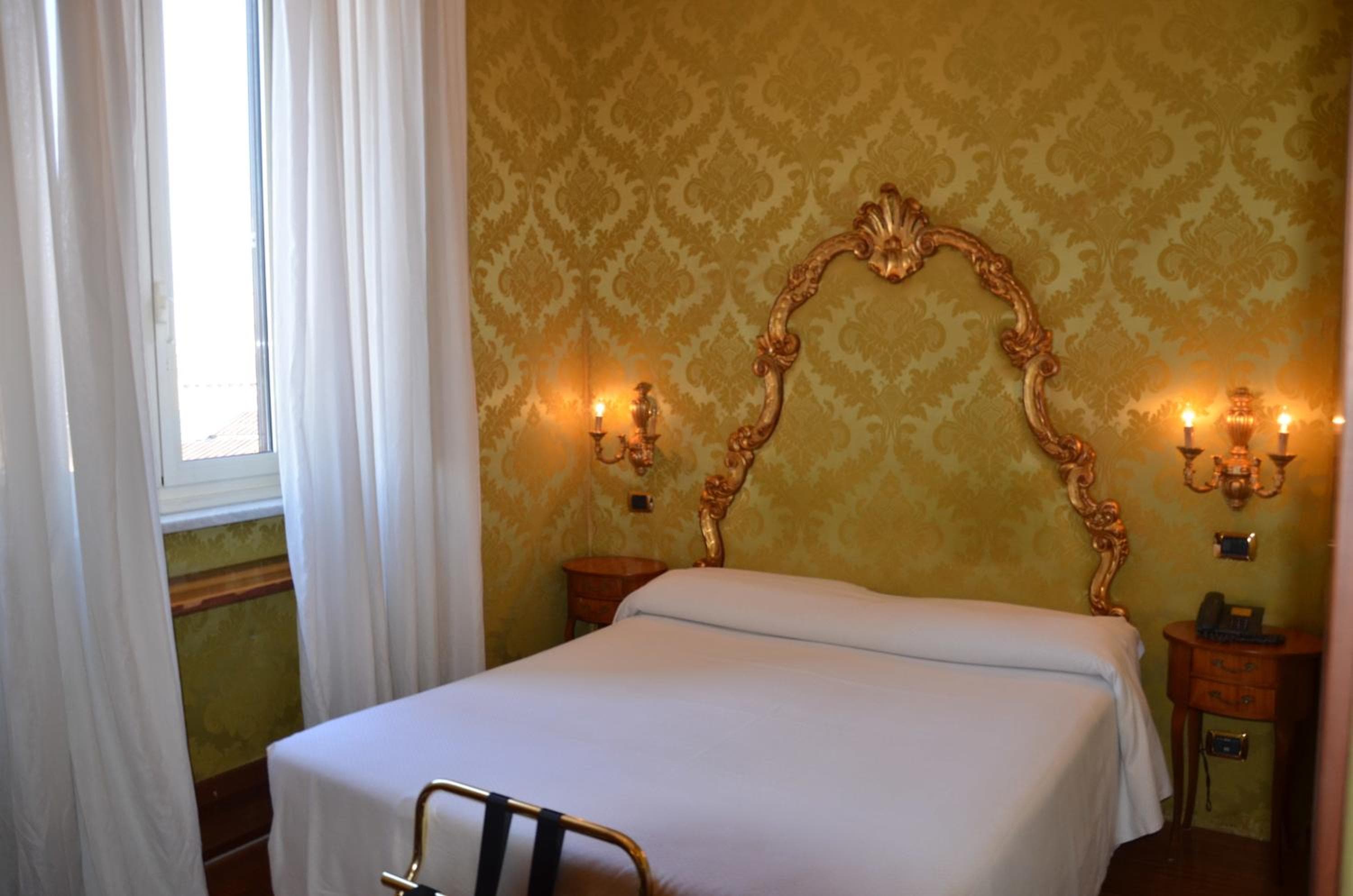 Hotel Des Epoques — 25