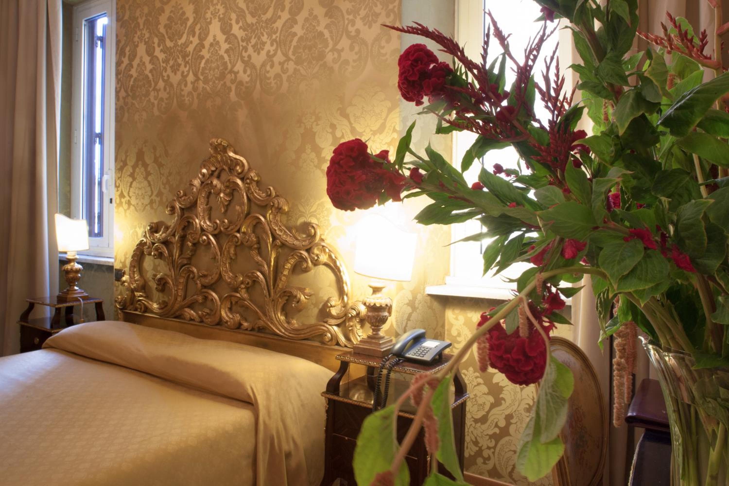 Hotel Des Epoques — 14