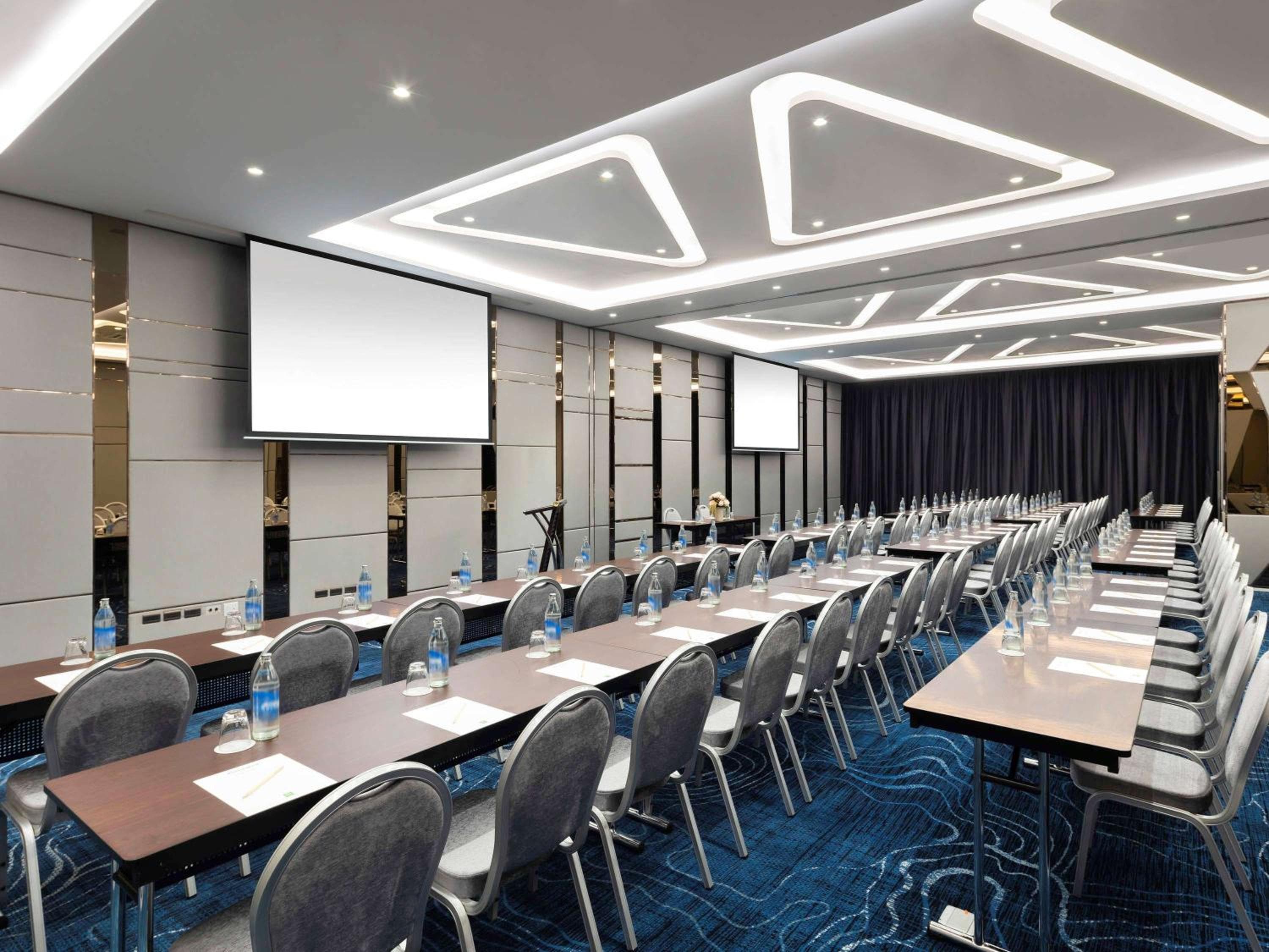 ibis Styles Bangkok Ratchada — 8