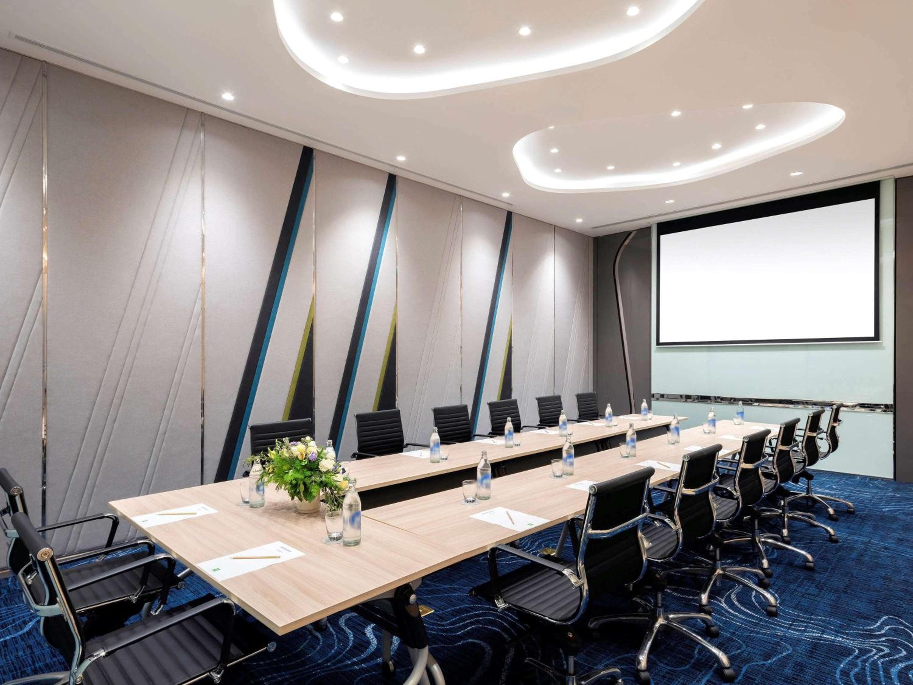 ibis Styles Bangkok Ratchada — 11