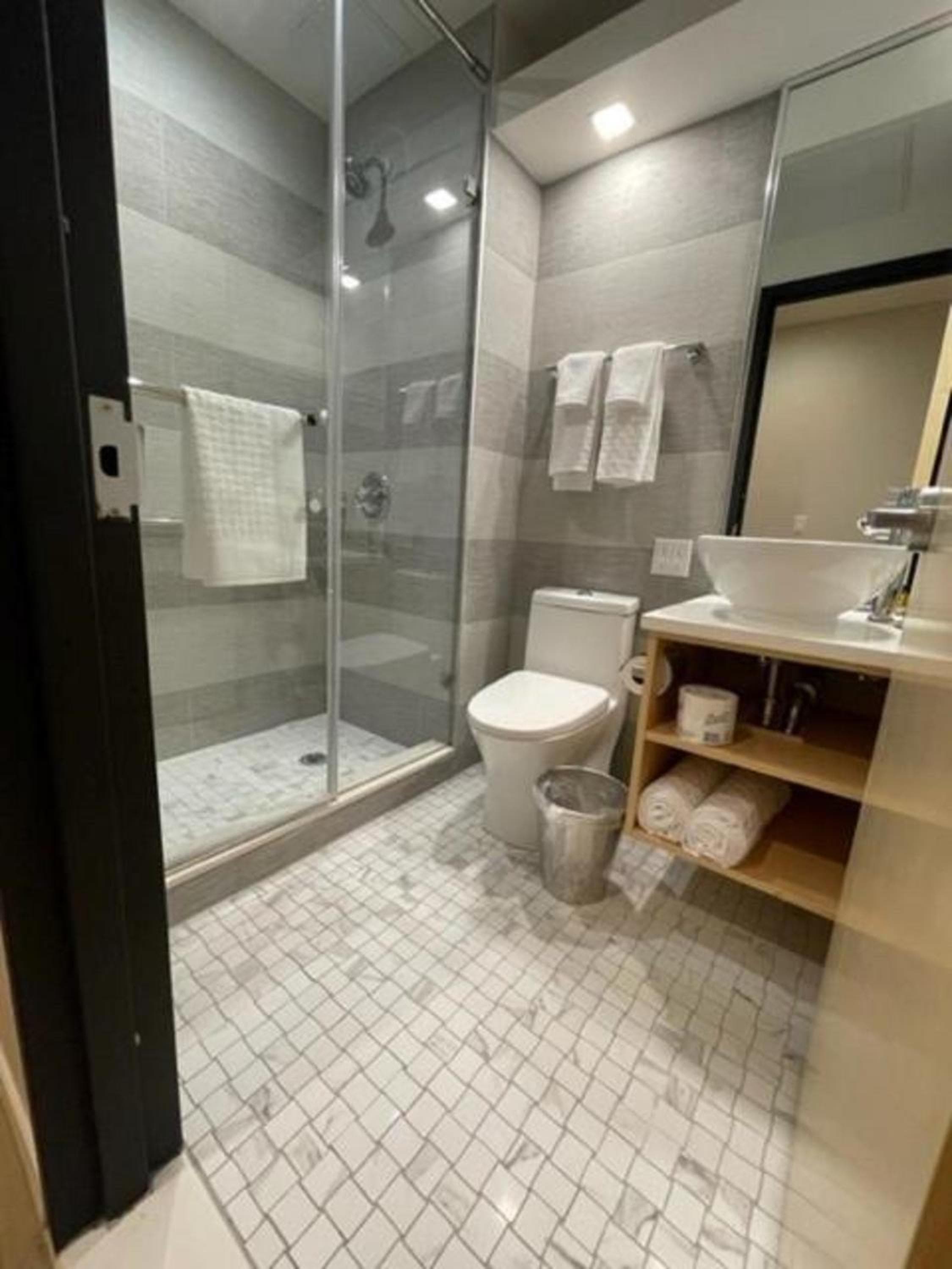 Best Western Plus Soho Hotel — 17