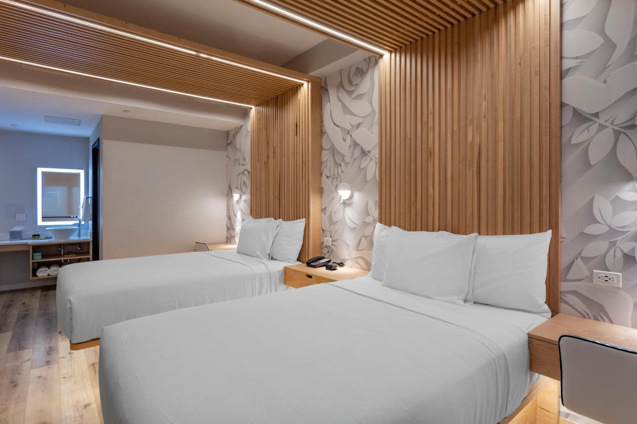 Best Western Plus Soho Hotel — 18