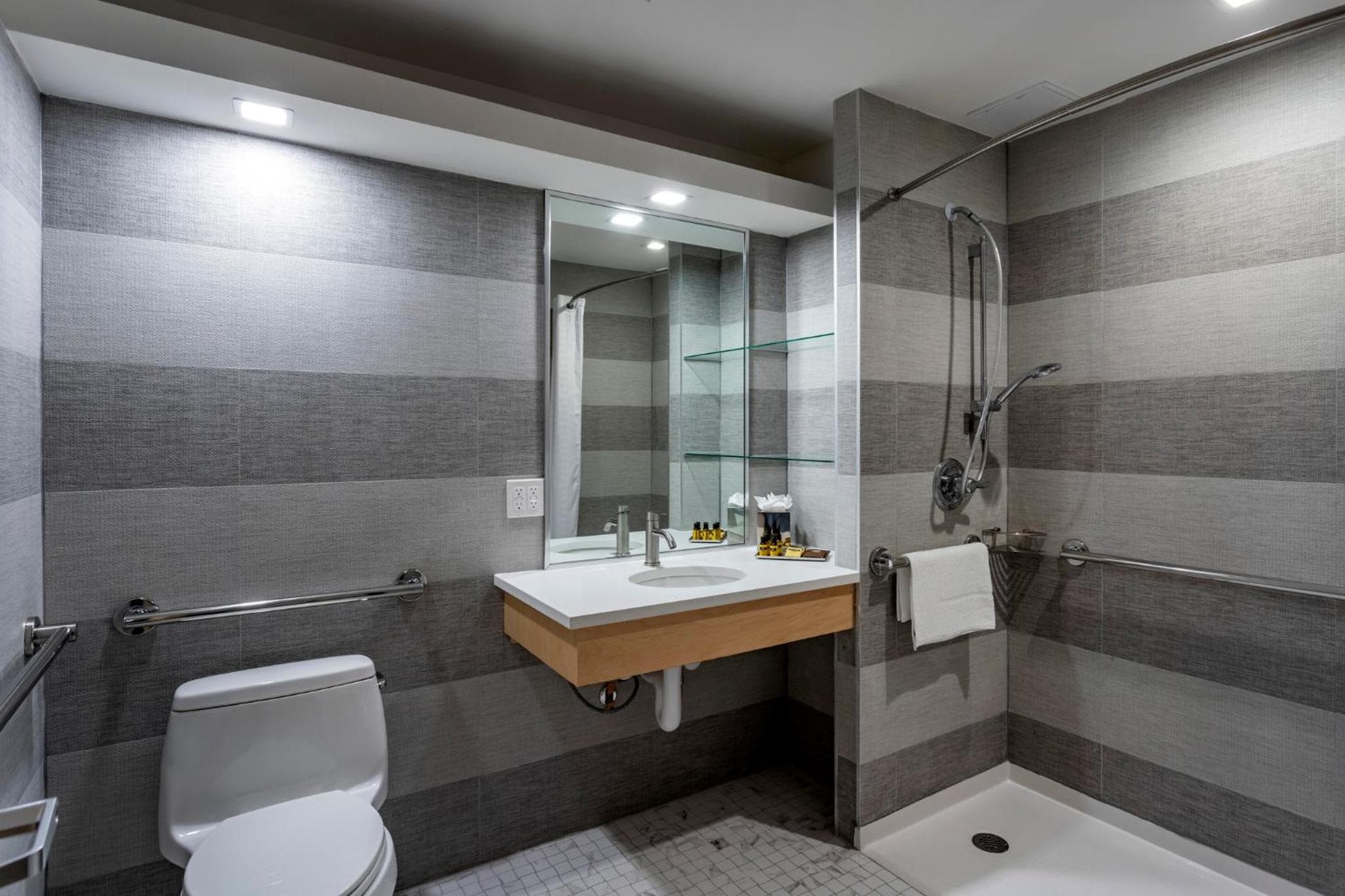 Best Western Plus Soho Hotel — 20