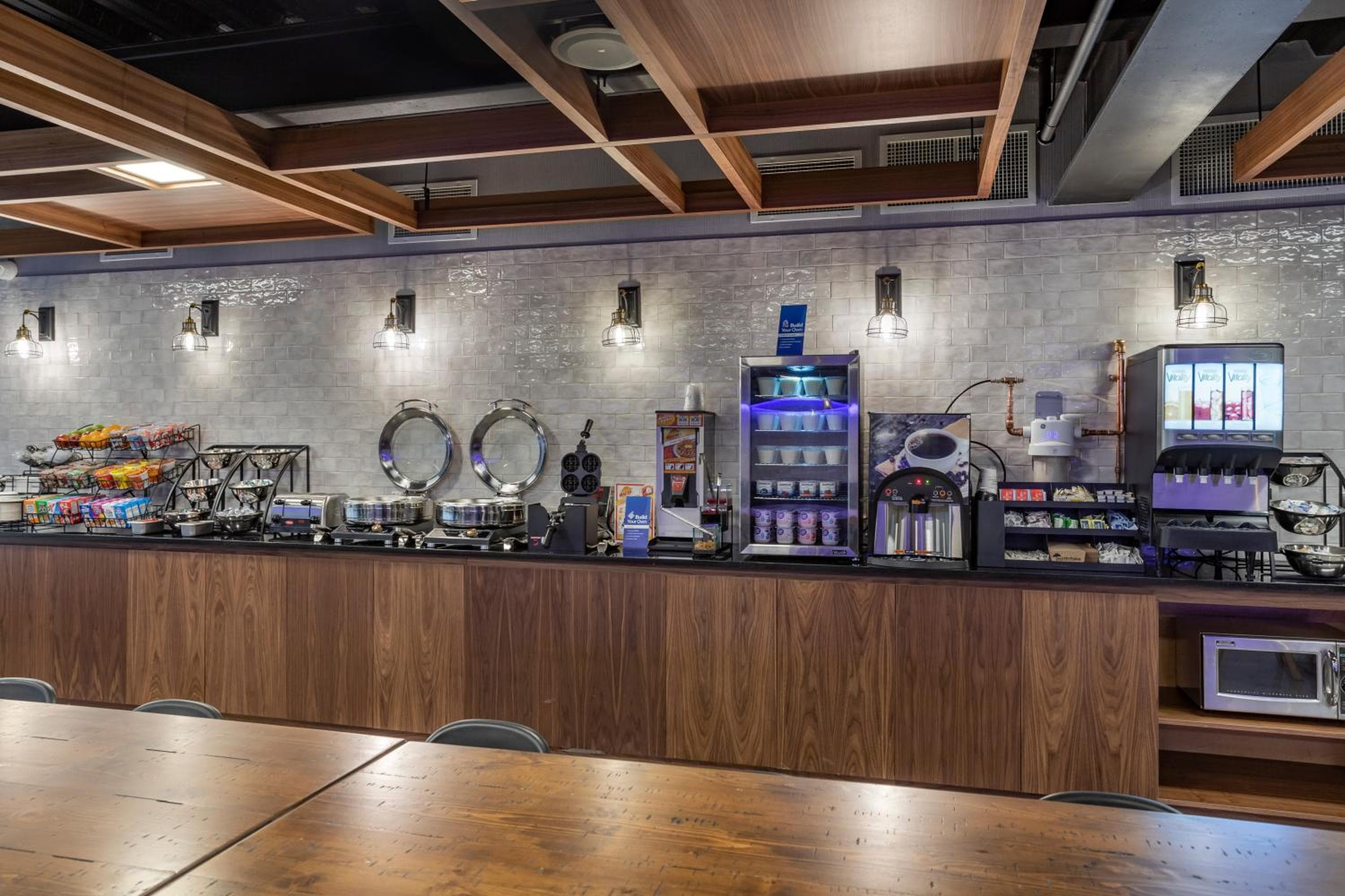 Best Western Plus Soho Hotel — 27