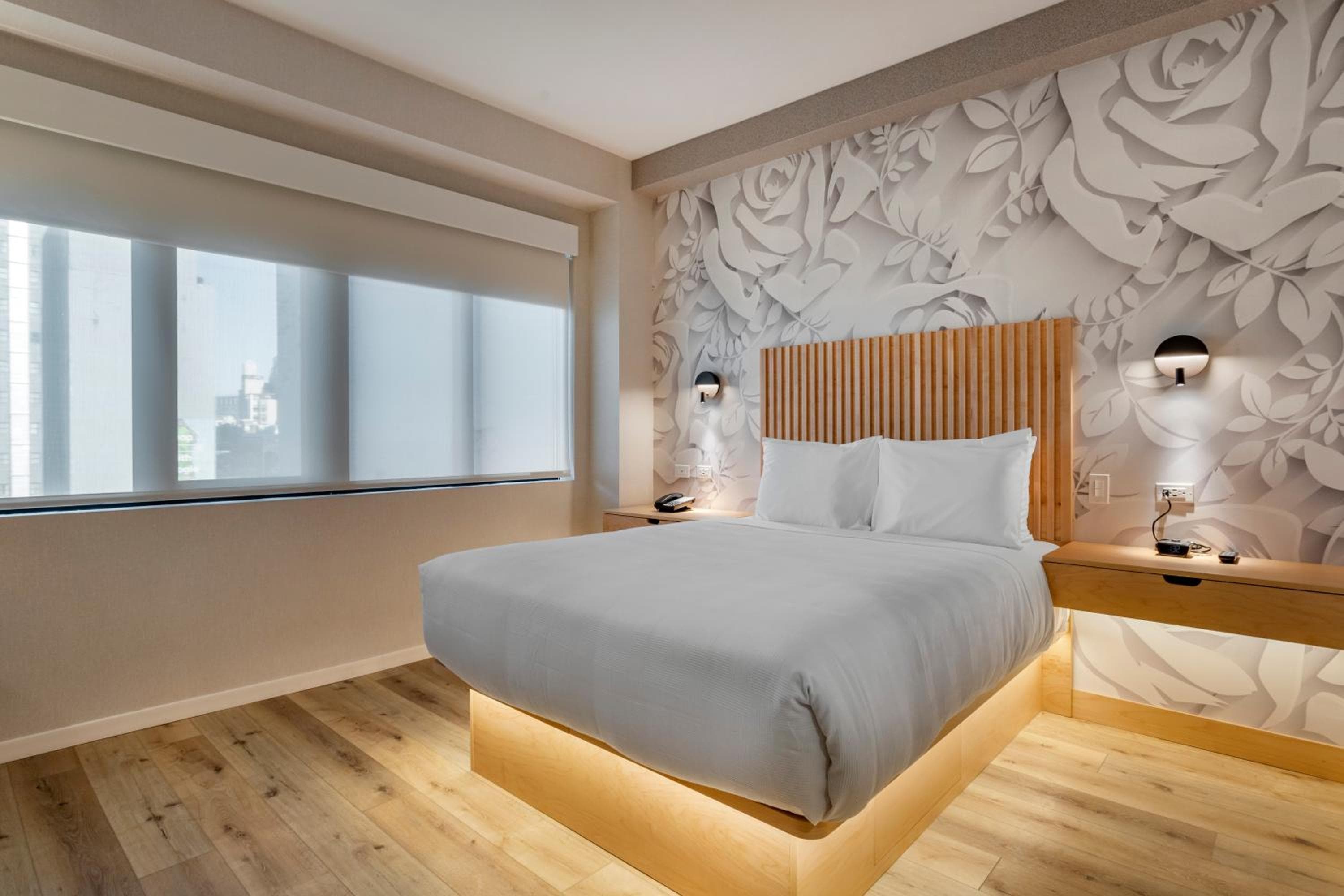 Best Western Plus Soho Hotel — 29