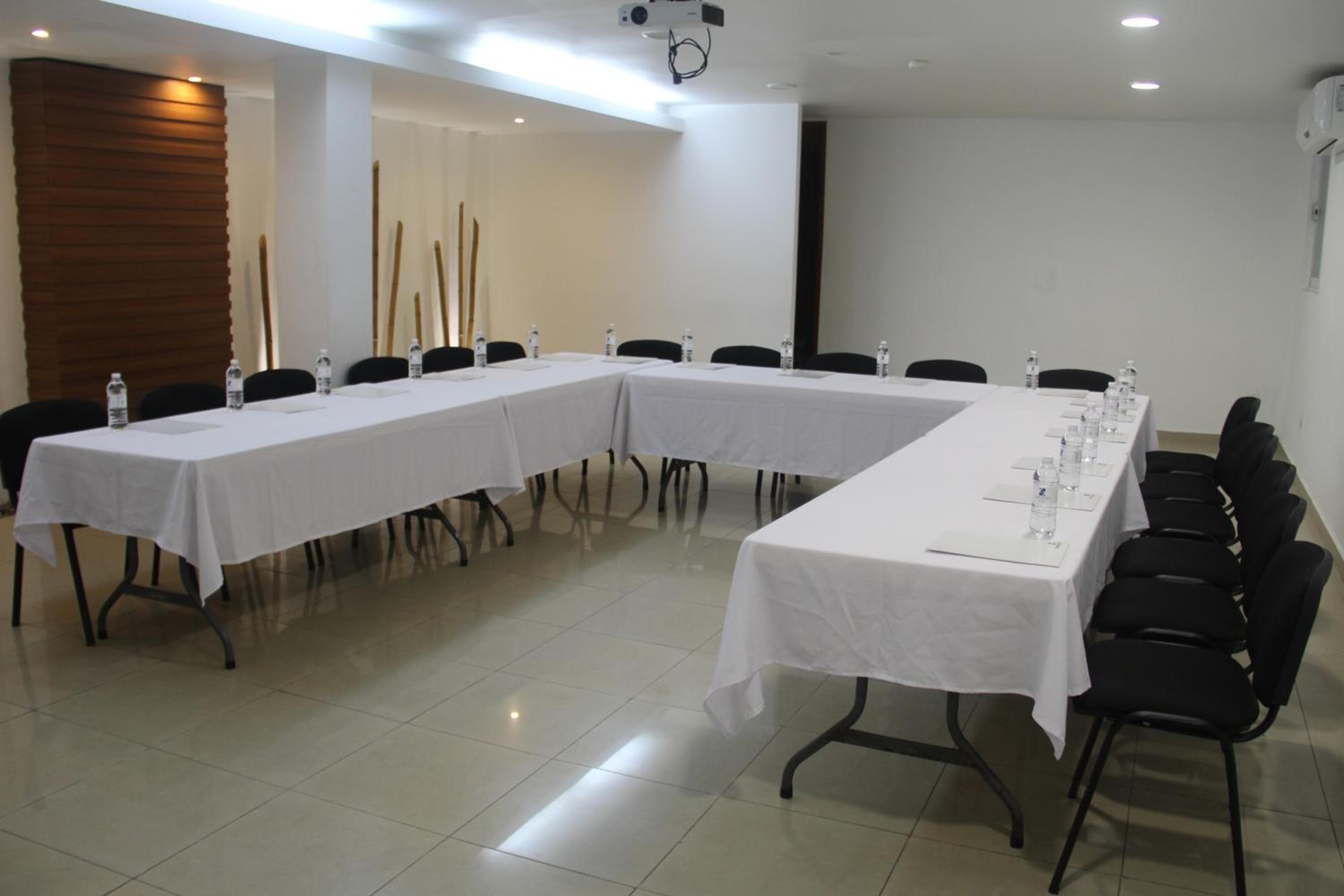 Hotel Soberanis — 13