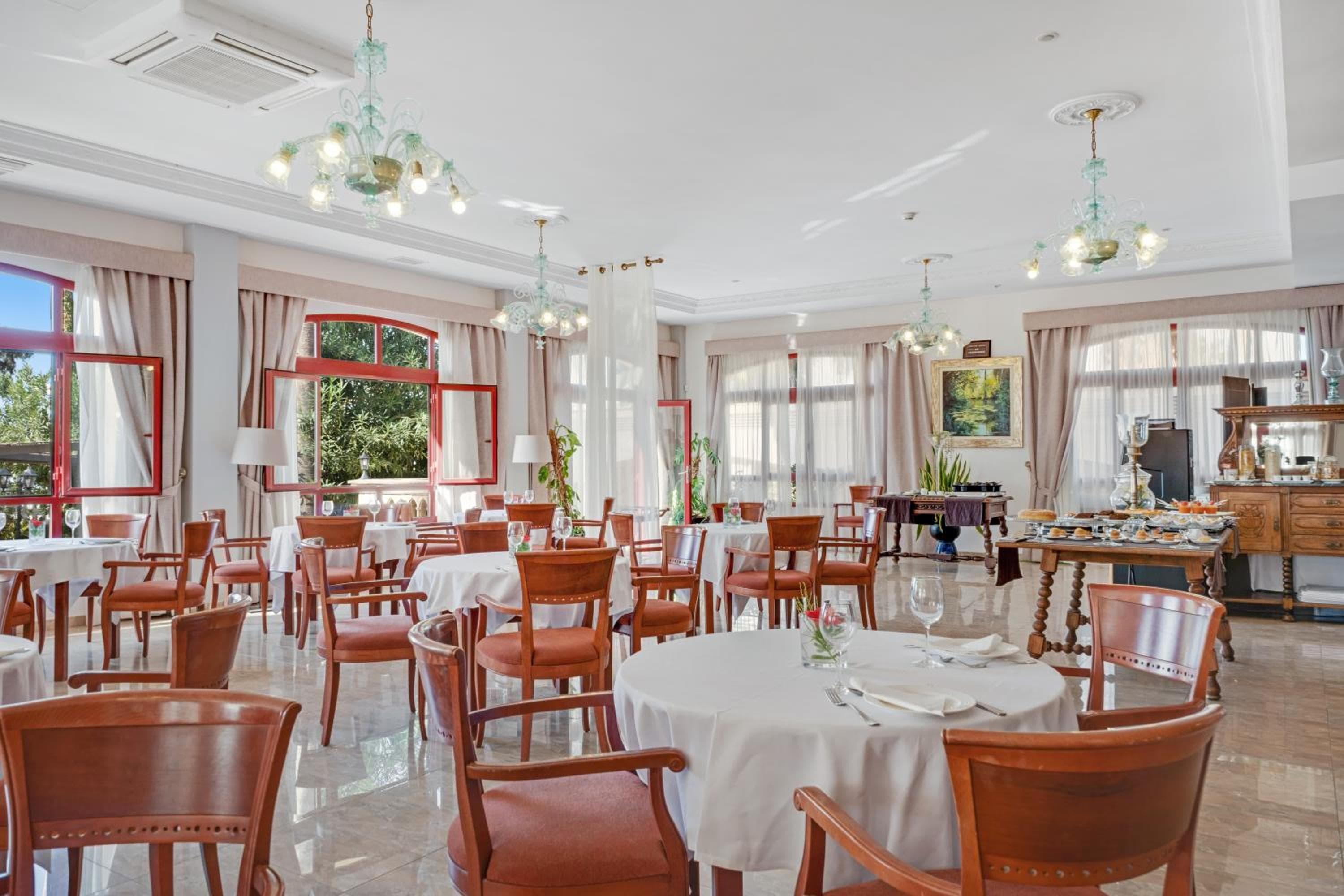 Hotel Ciutat Jardi — 6