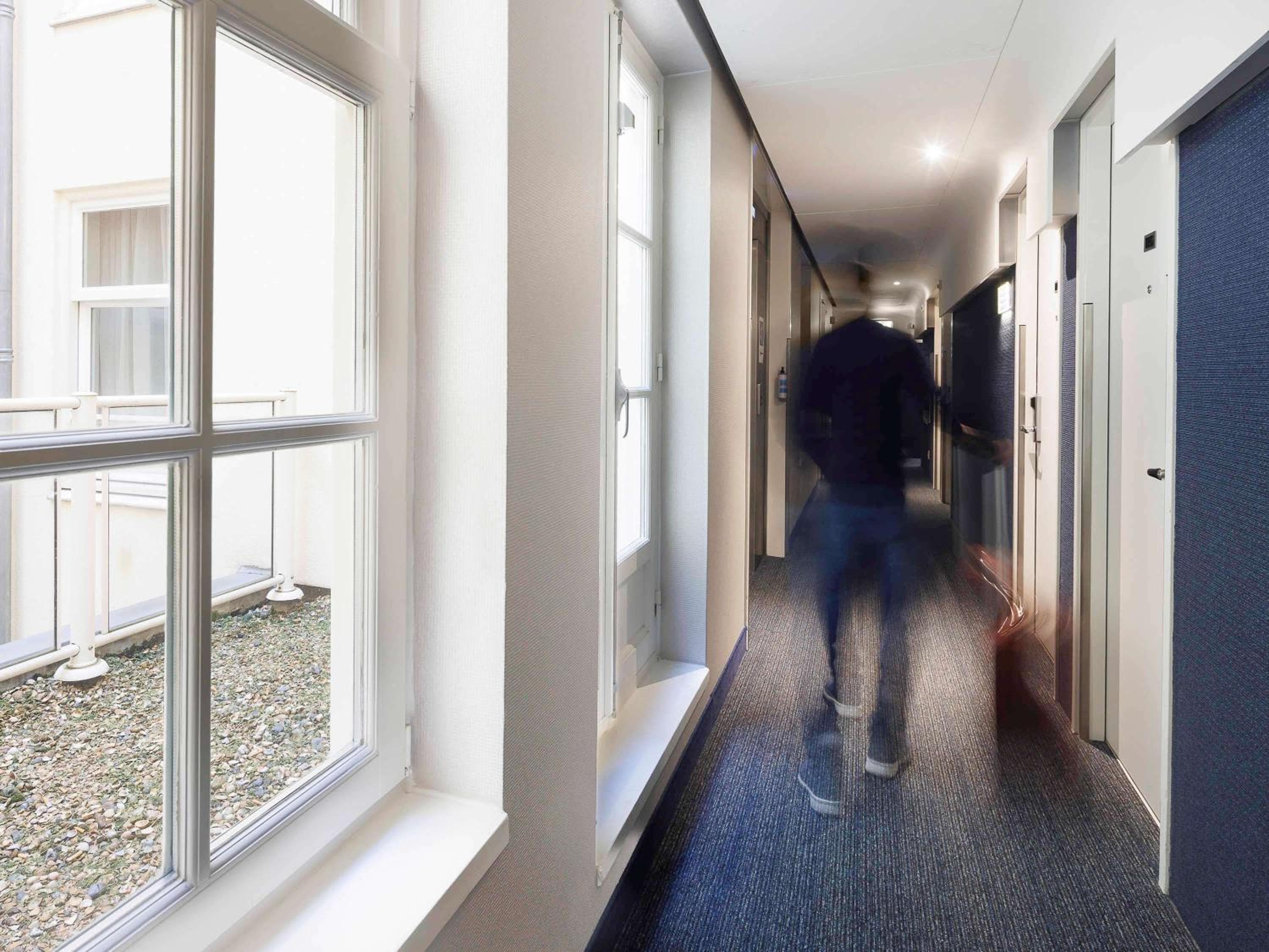 ibis Styles Stazione Centrale di Amsterdam — 8
