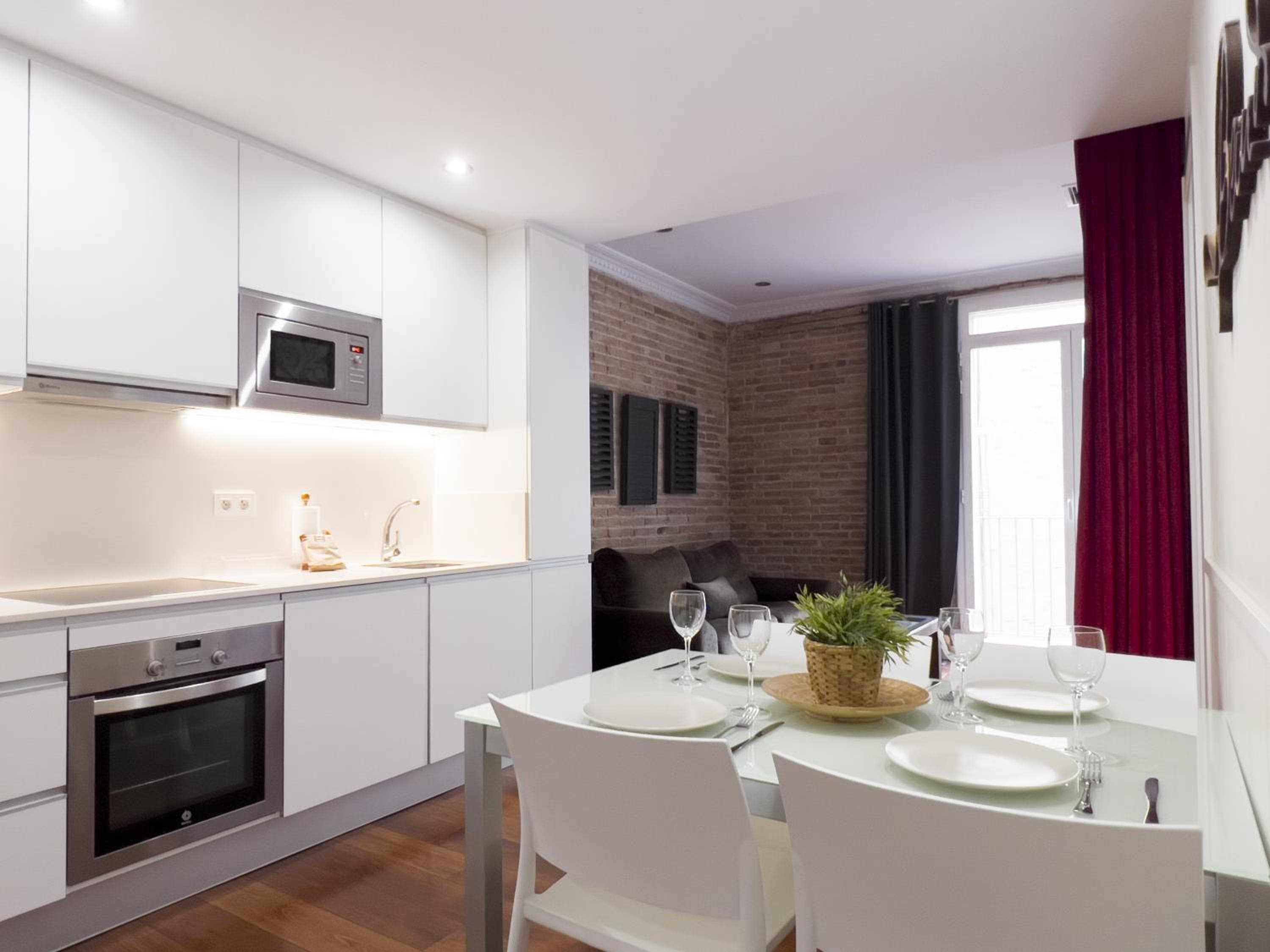 Apartamentos Enjoybcn Gaudí — 27
