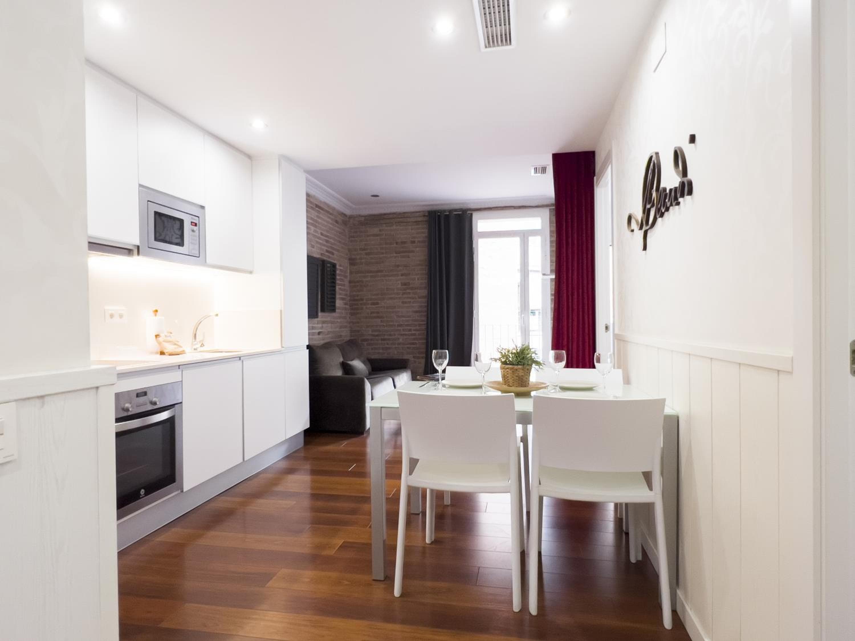 Apartamentos Enjoybcn Gaudí — 25