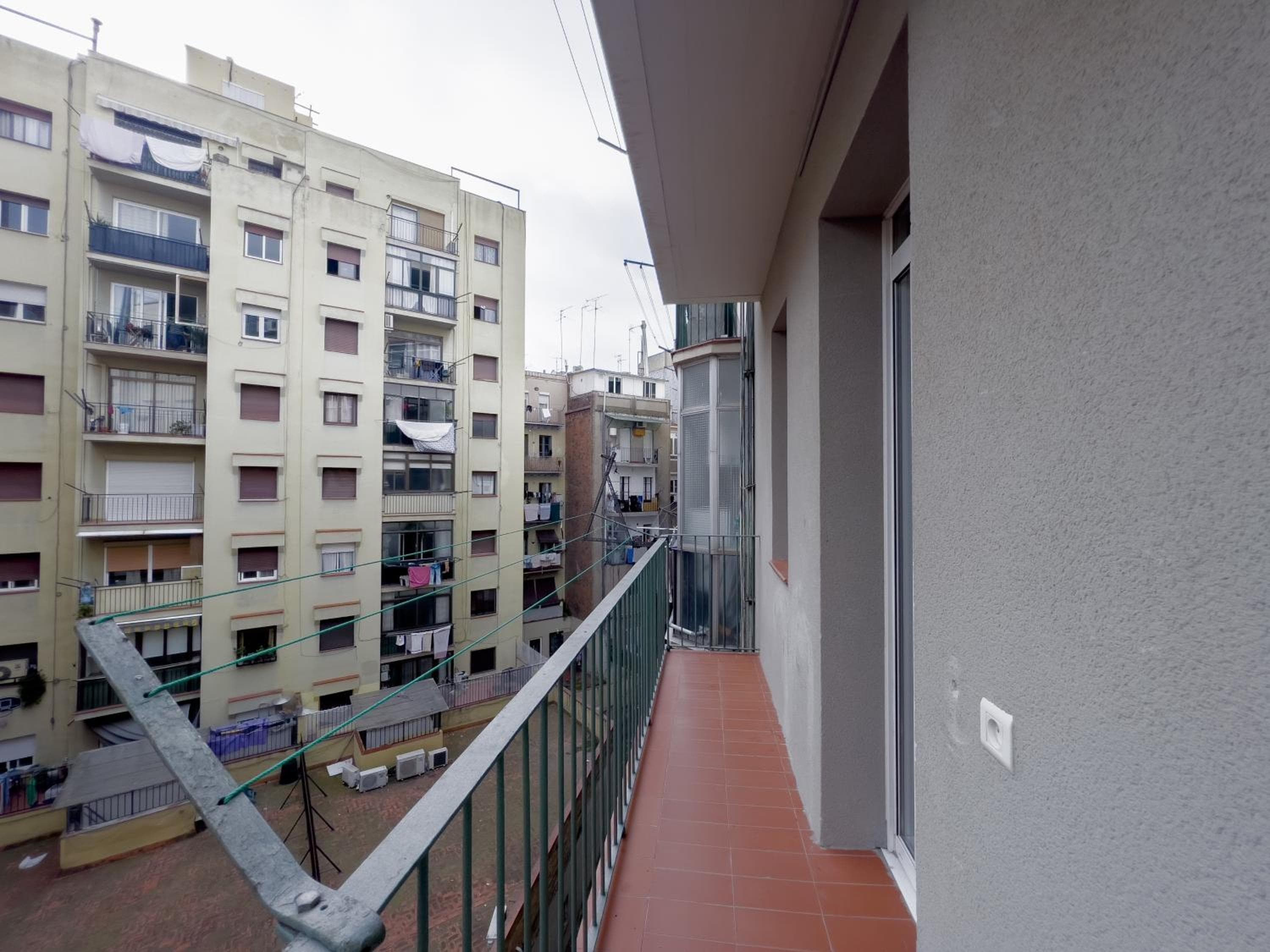 Apartamentos Enjoybcn Gaudí — 10