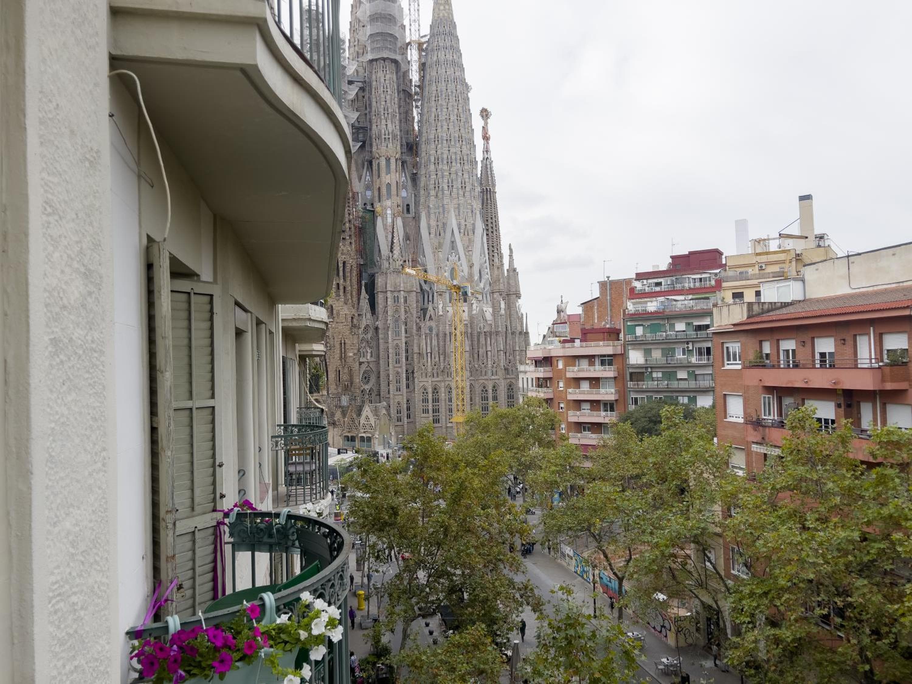 Apartamentos Enjoybcn Gaudí — 19