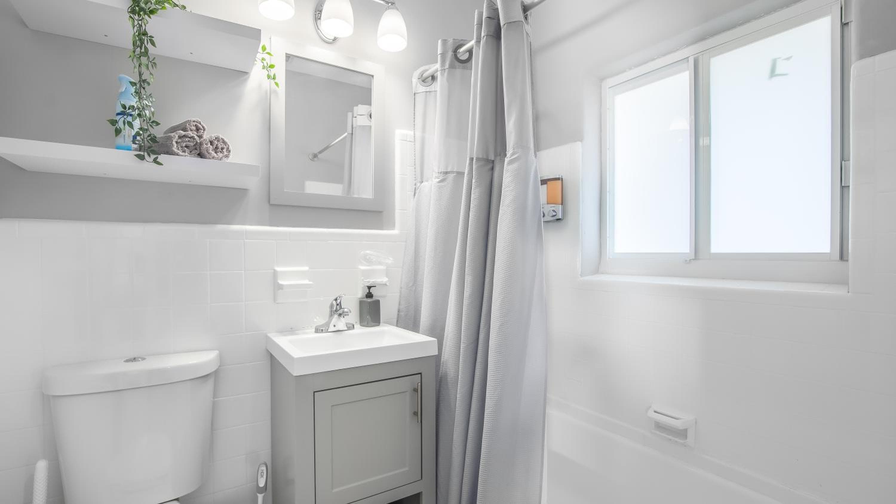 Cozy 1 BDR Unit by Beach, Mall, & Downtown FTL — 9