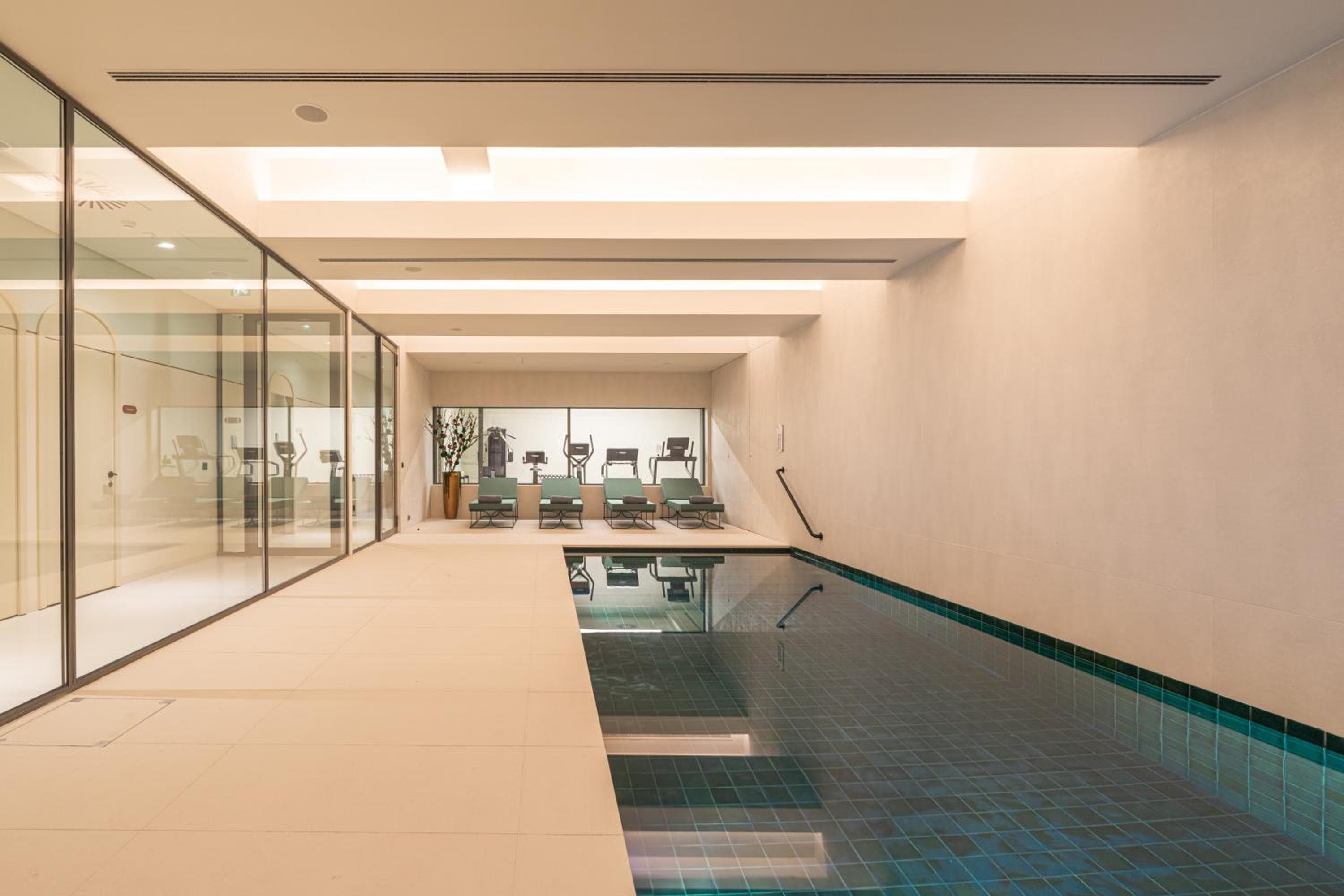 LUSTER Hotel — 17