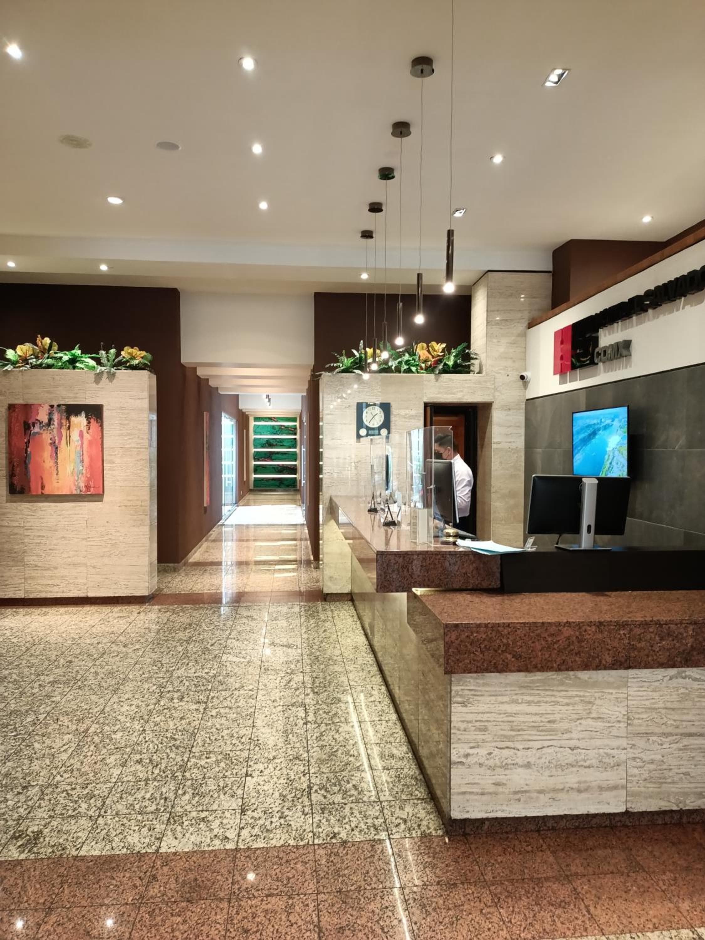 Hotel El Salvador — 29