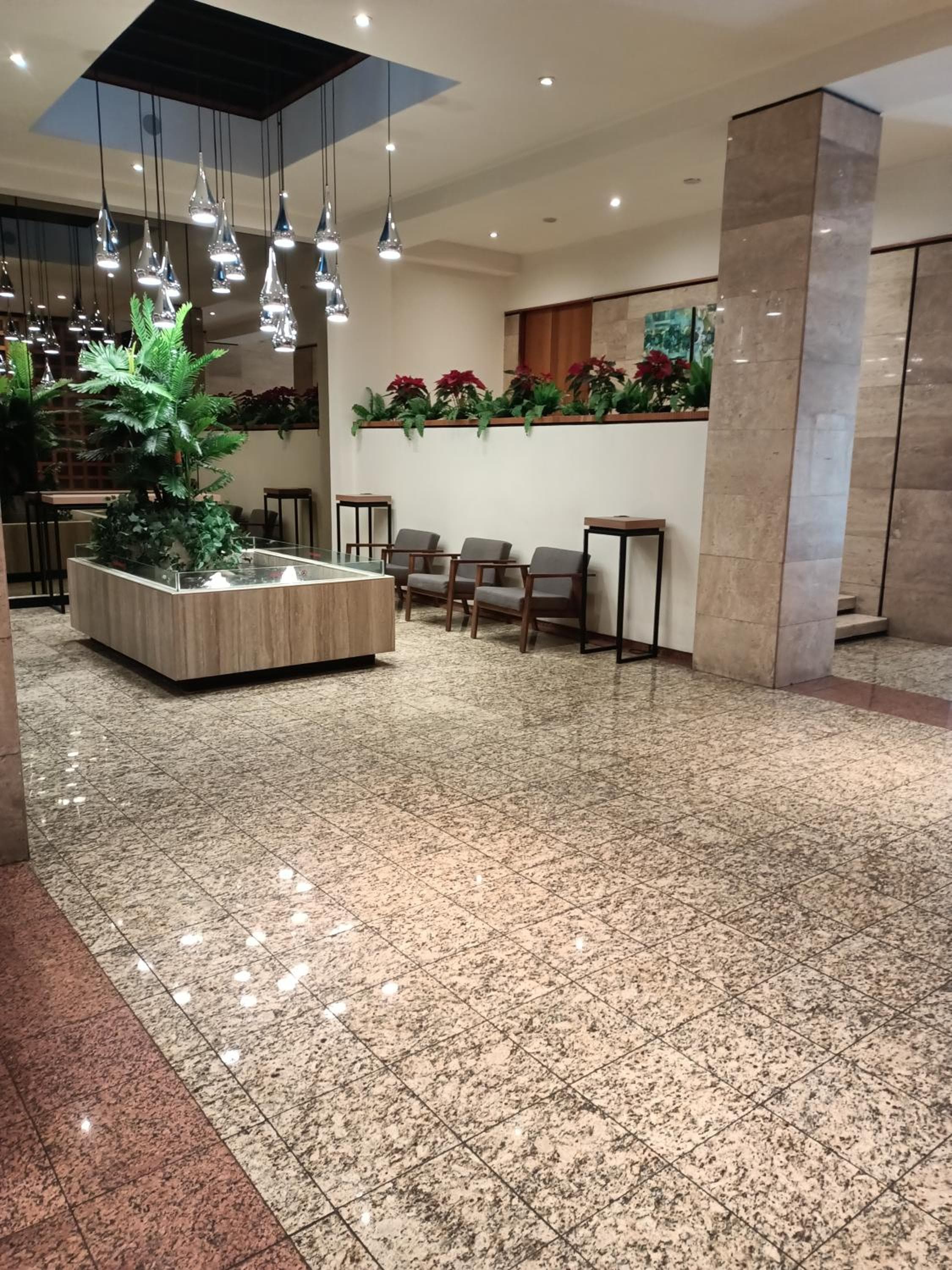 Hotel El Salvador — 28