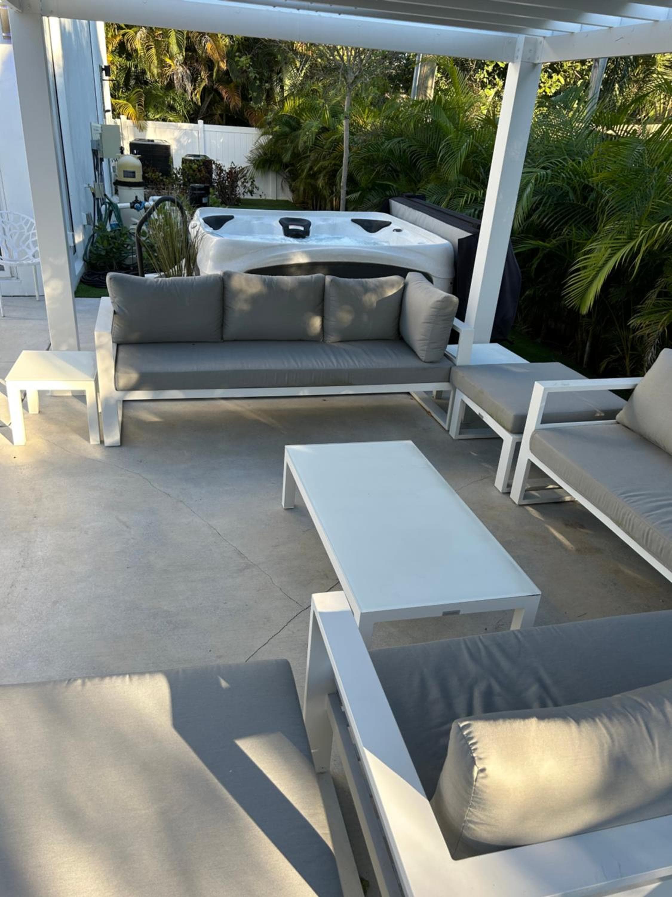 Men only clothing option guesthouse near Wilton Manors — 7