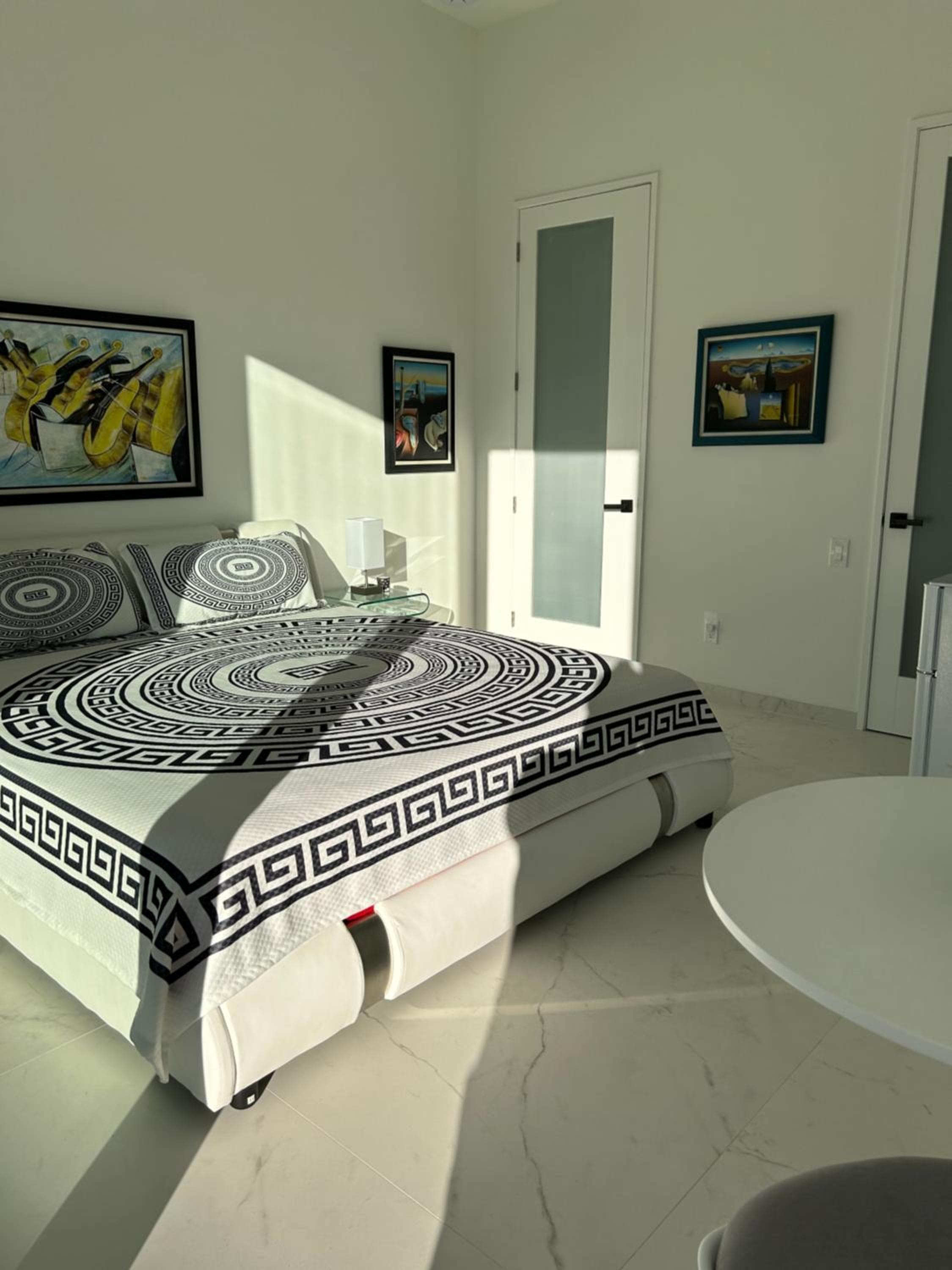 Men only clothing option guesthouse near Wilton Manors — 12