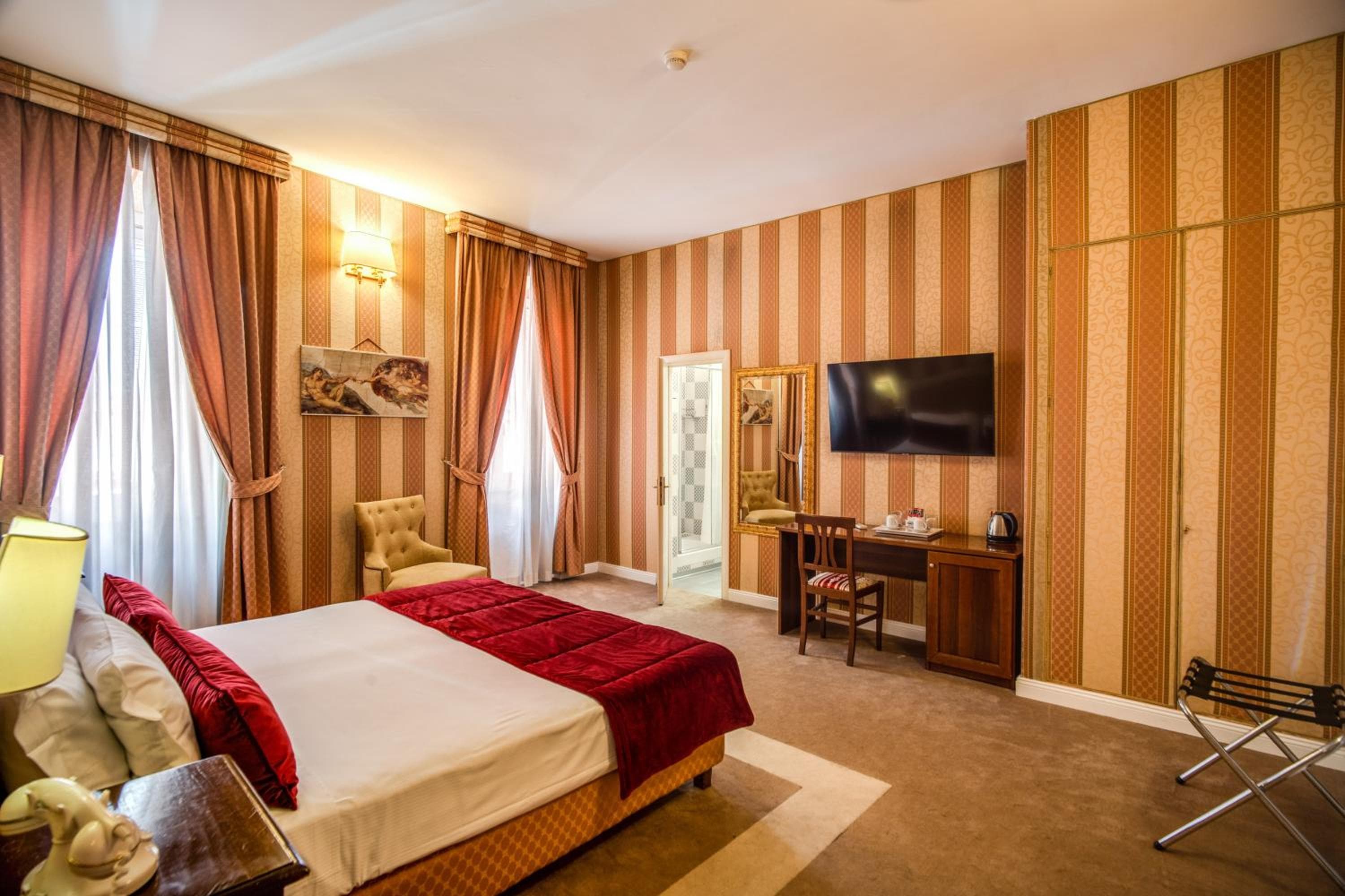 Relais Fontana Di Trevi Hotel — 22