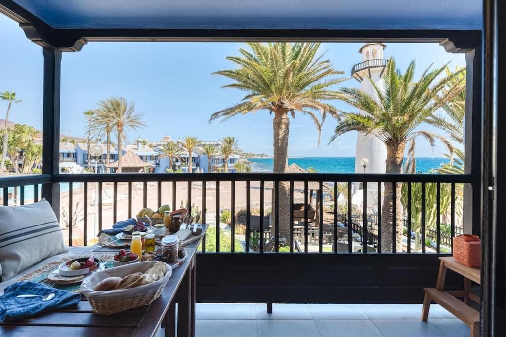 Luxury Beach - Heated pool & Beachfront access — 1