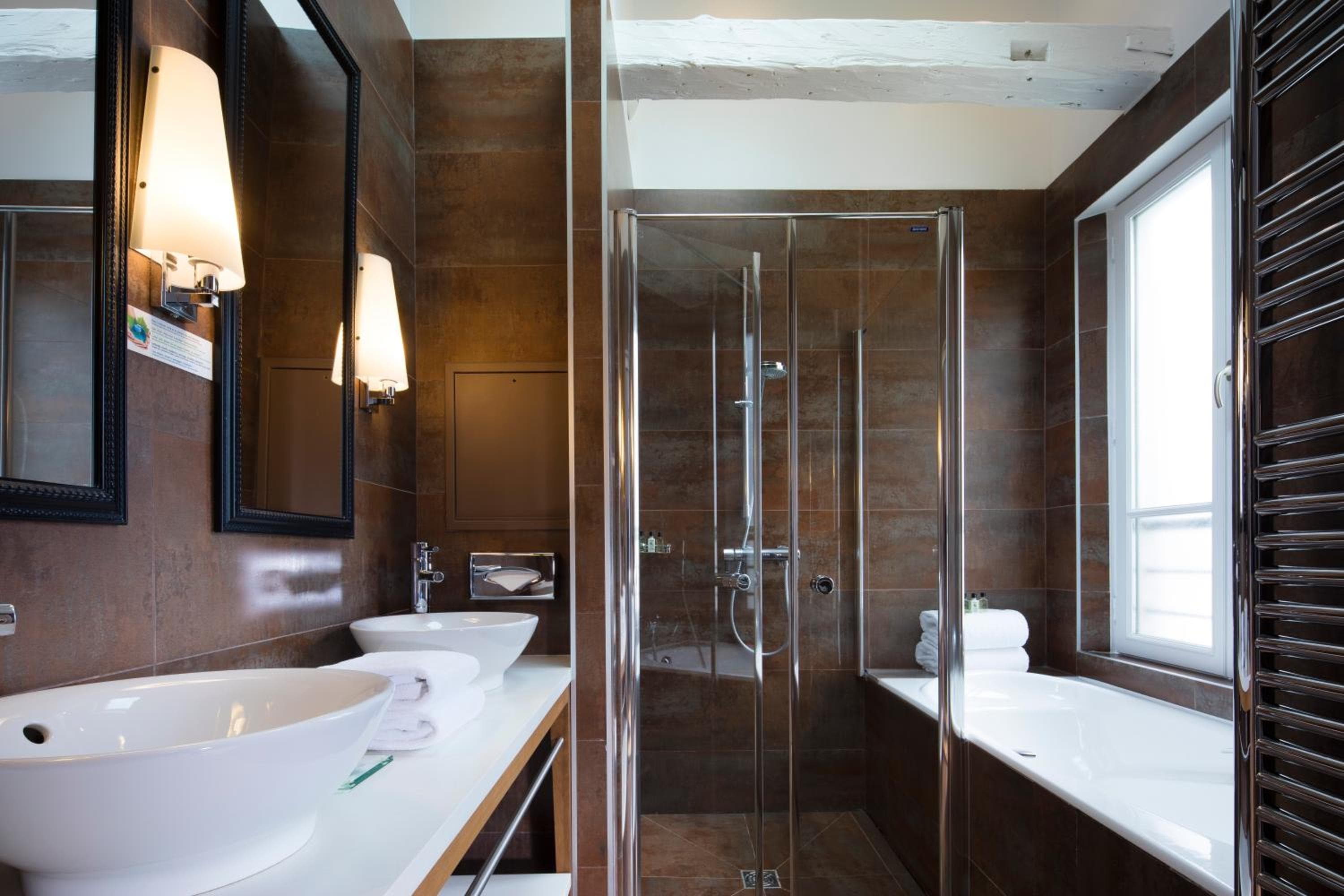 Hotel Le Six — 12