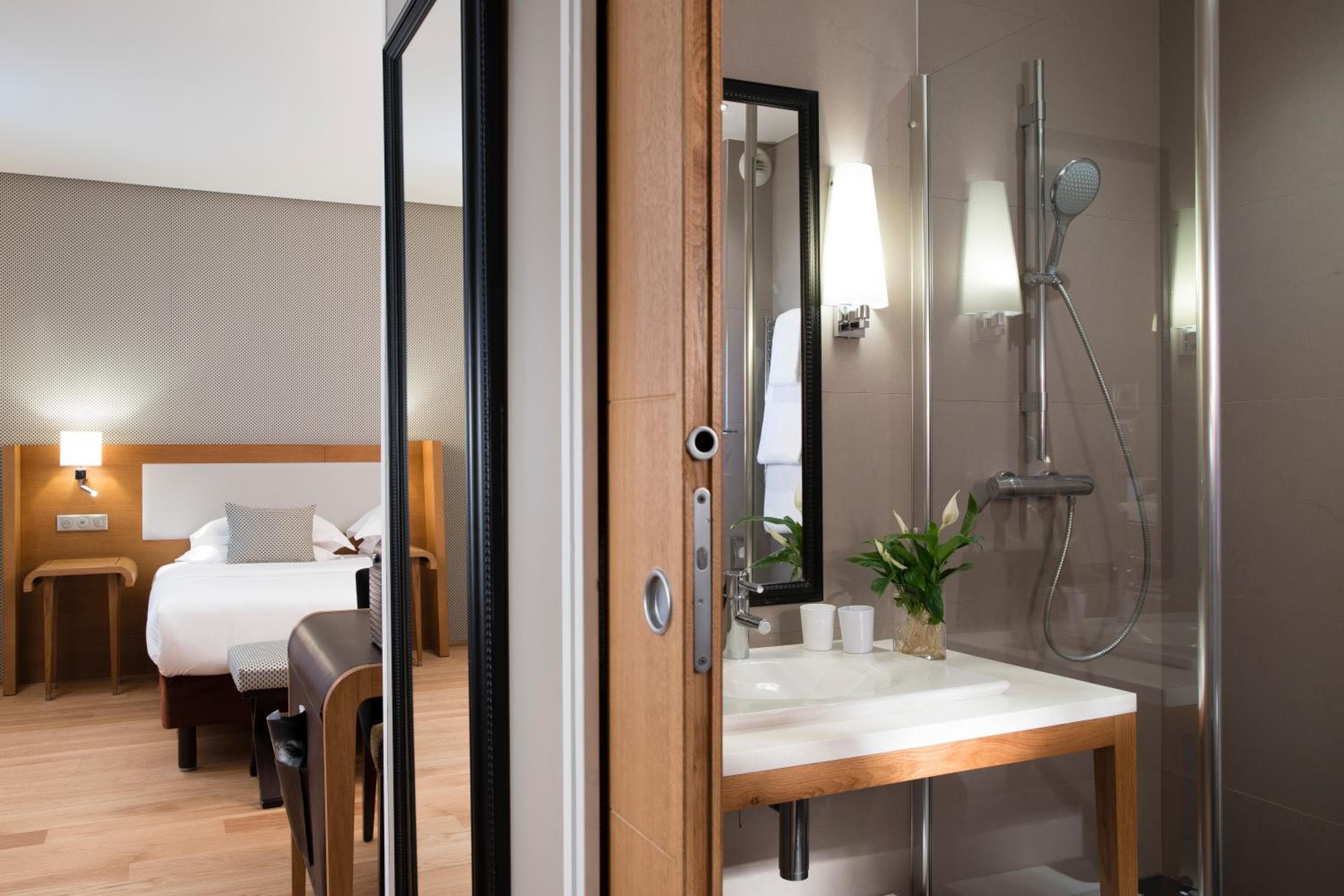 Hotel Le Six — 5