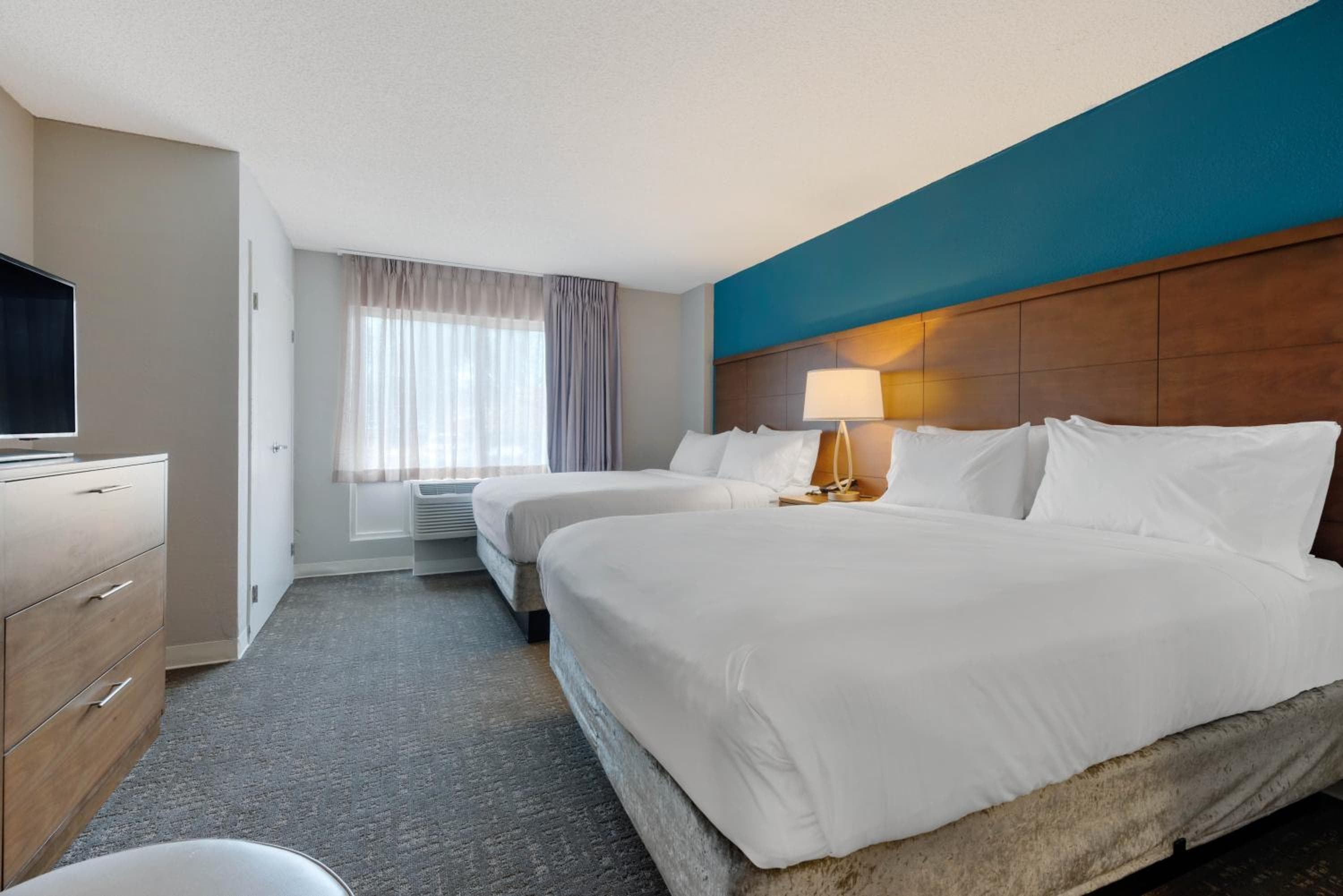 Staybridge Suites Orlando Royale Parc Suites by IHG — 15