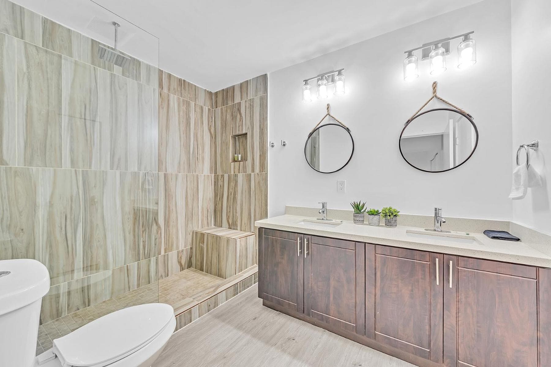 Fun Adventure Luxy Retreat Home! Heated Pool! — 5