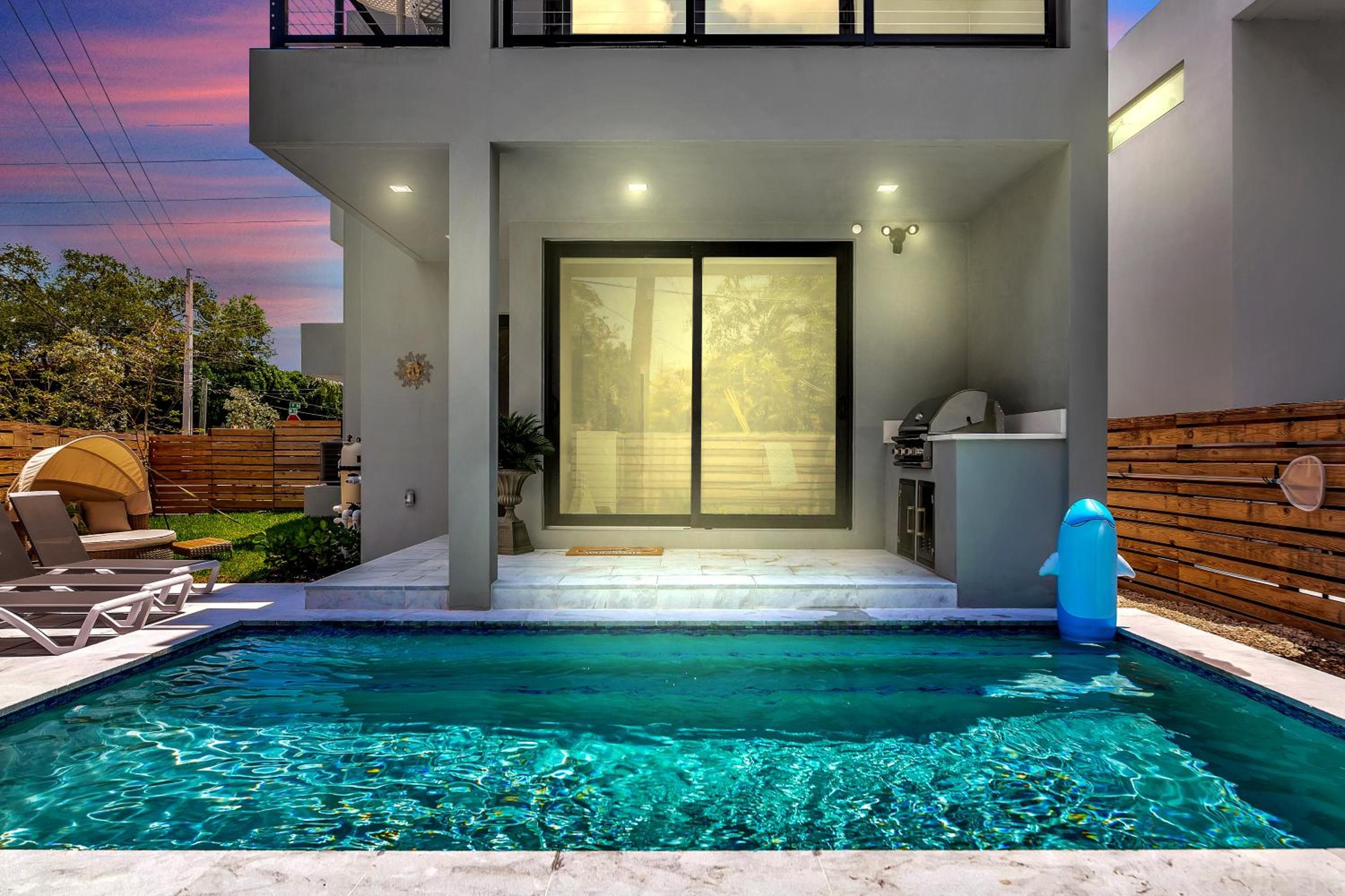 ¡VillaPlaya casa nueva, resort de estilo moderno! — 2