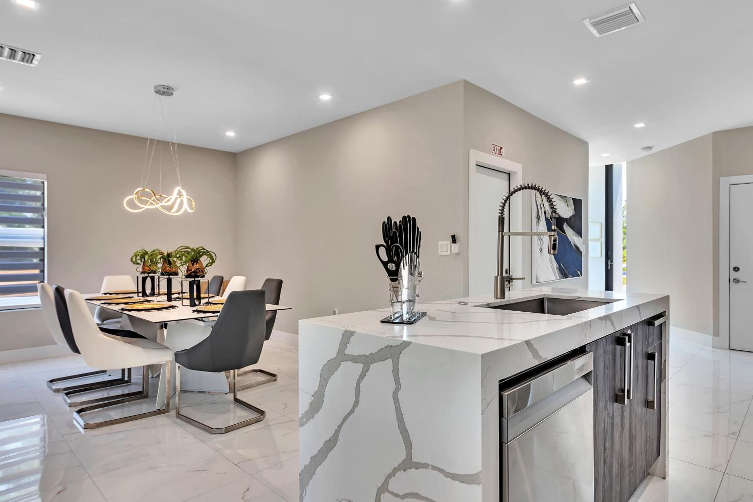 ¡VillaPlaya casa nueva, resort de estilo moderno! — 17