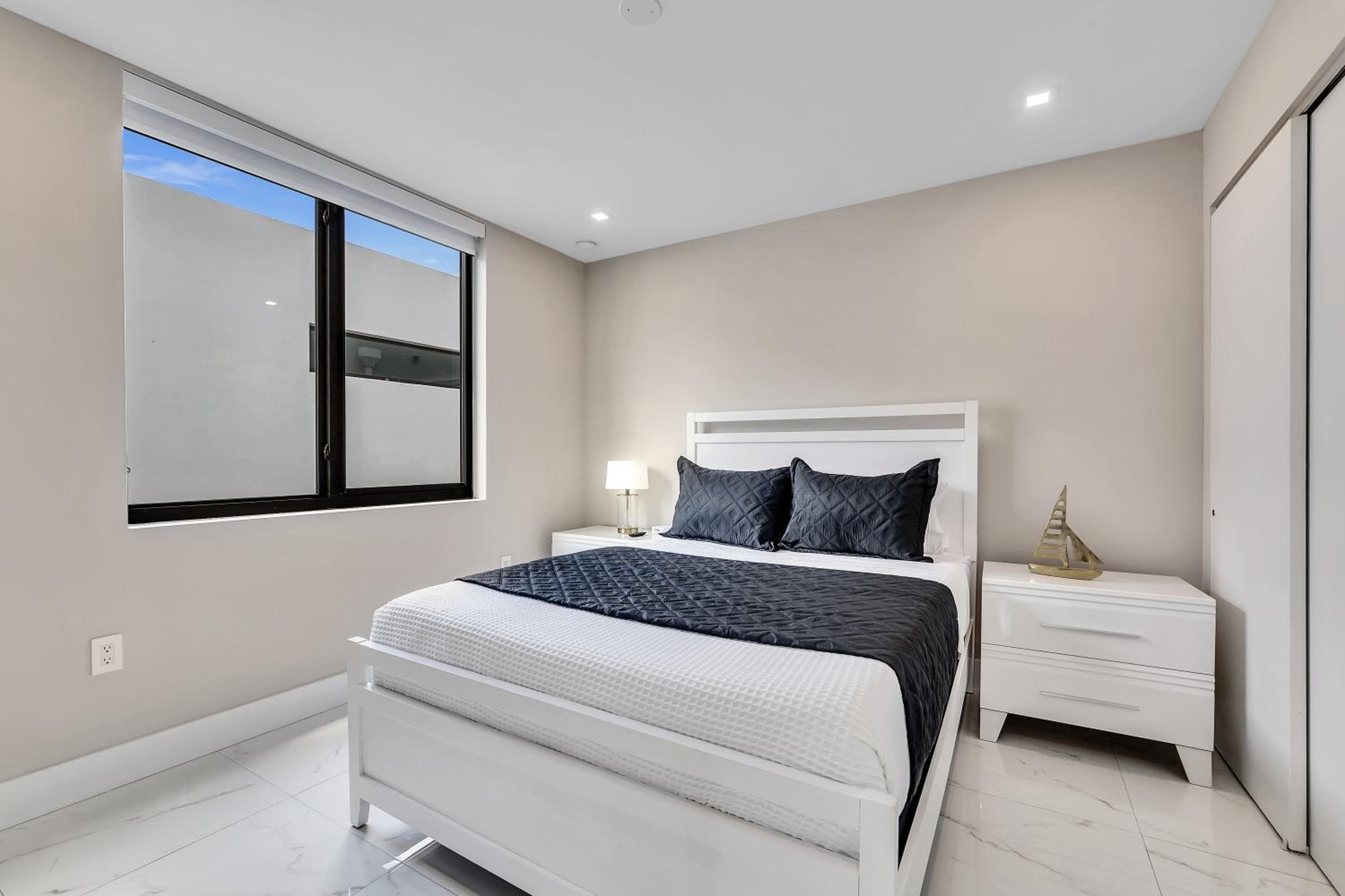 ¡VillaPlaya casa nueva, resort de estilo moderno! — 21