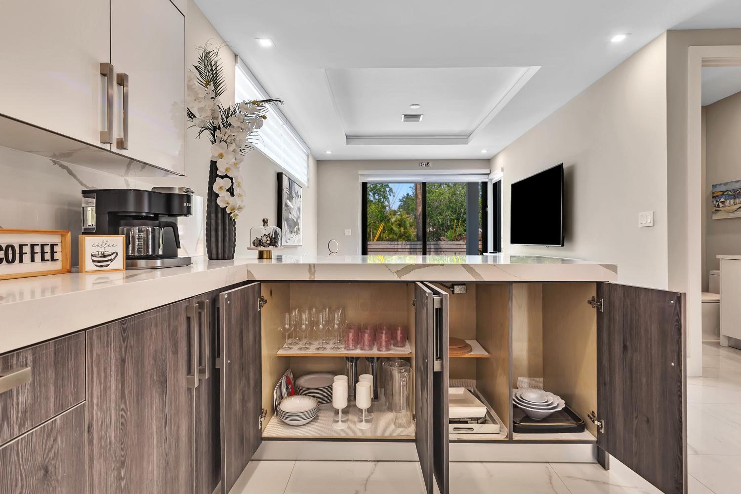 ¡VillaPlaya casa nueva, resort de estilo moderno! — 26