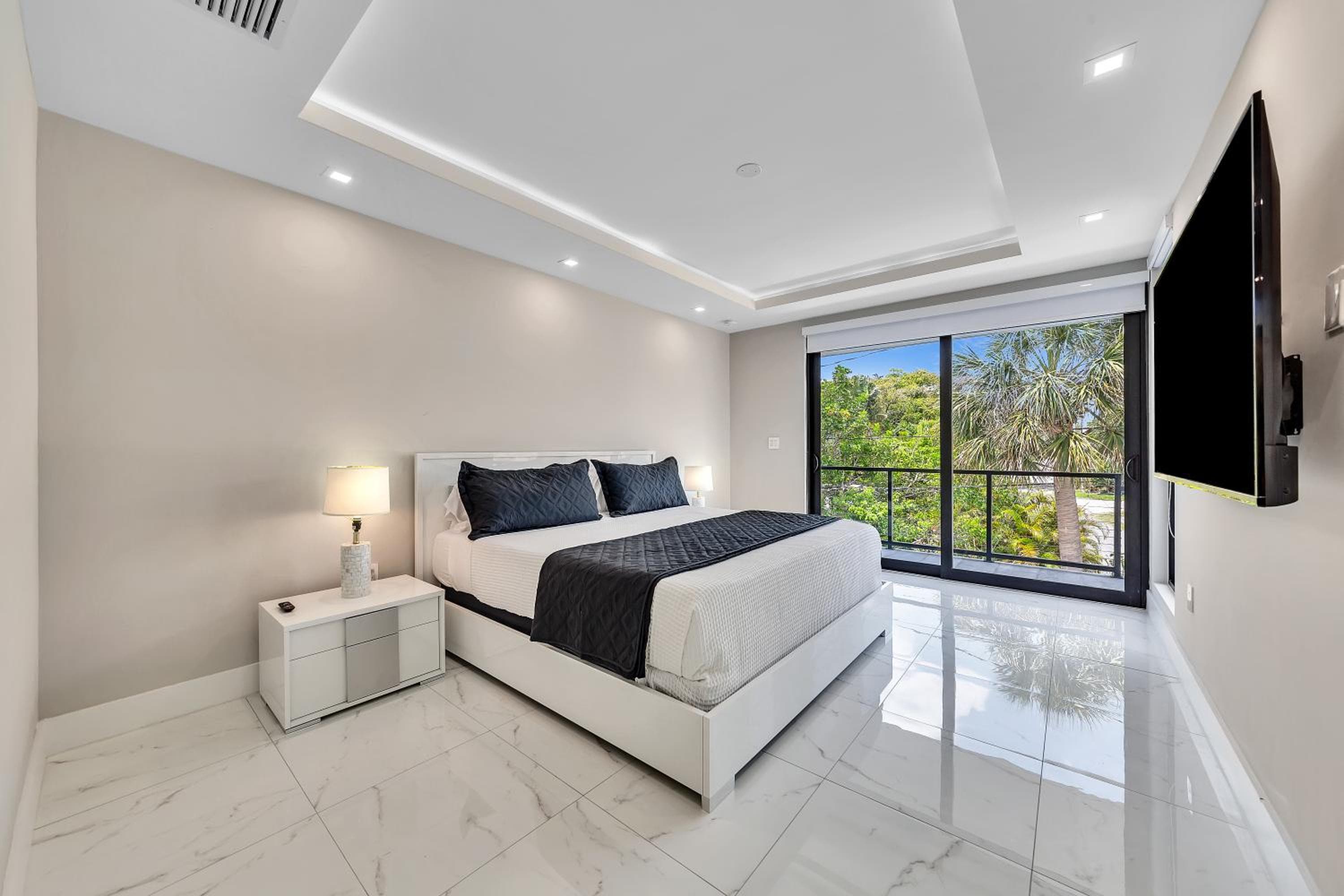 ¡VillaPlaya casa nueva, resort de estilo moderno! — 27