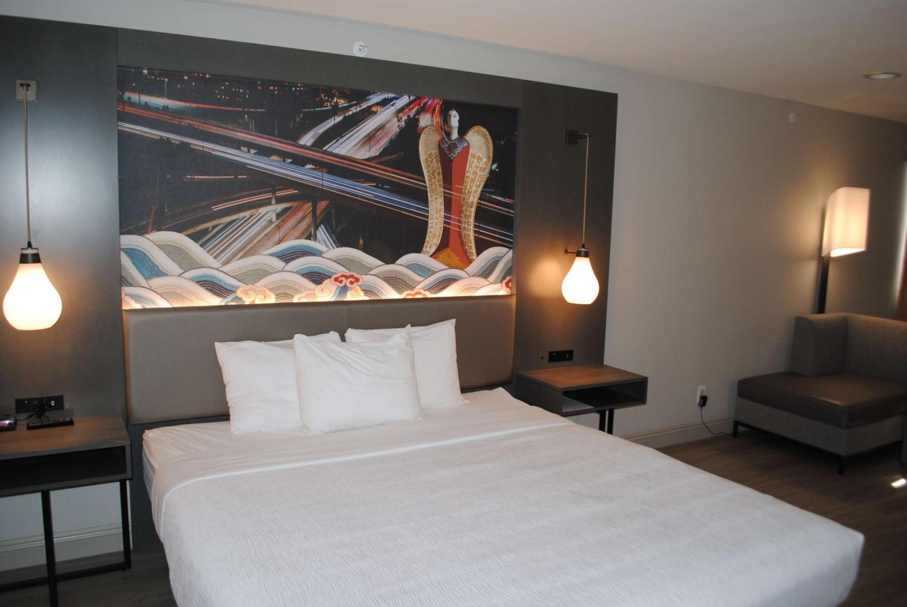 Best Western Plus Dragon Gate Inn — 8