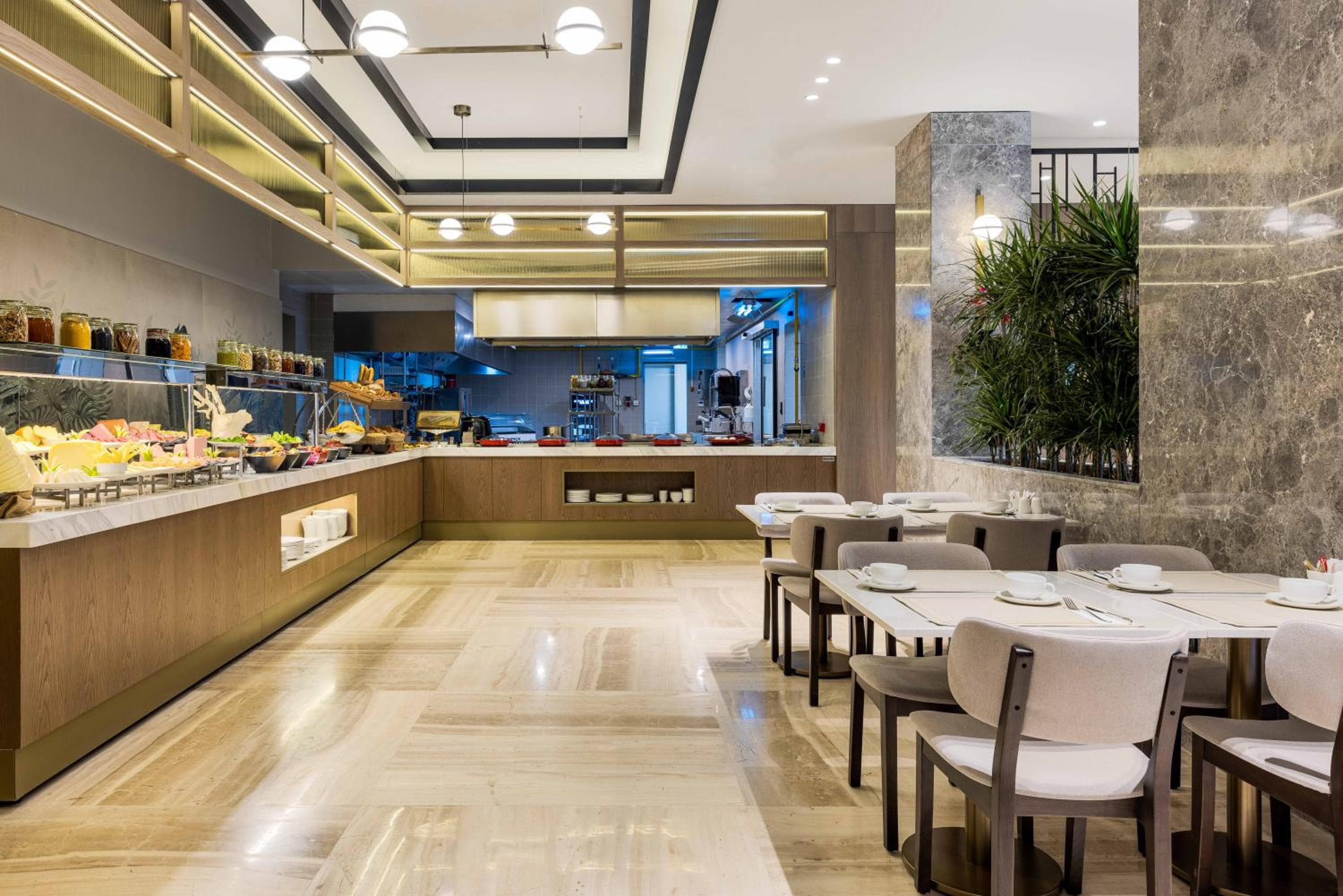 Movenpick Living Istanbul Camlivadi — 14