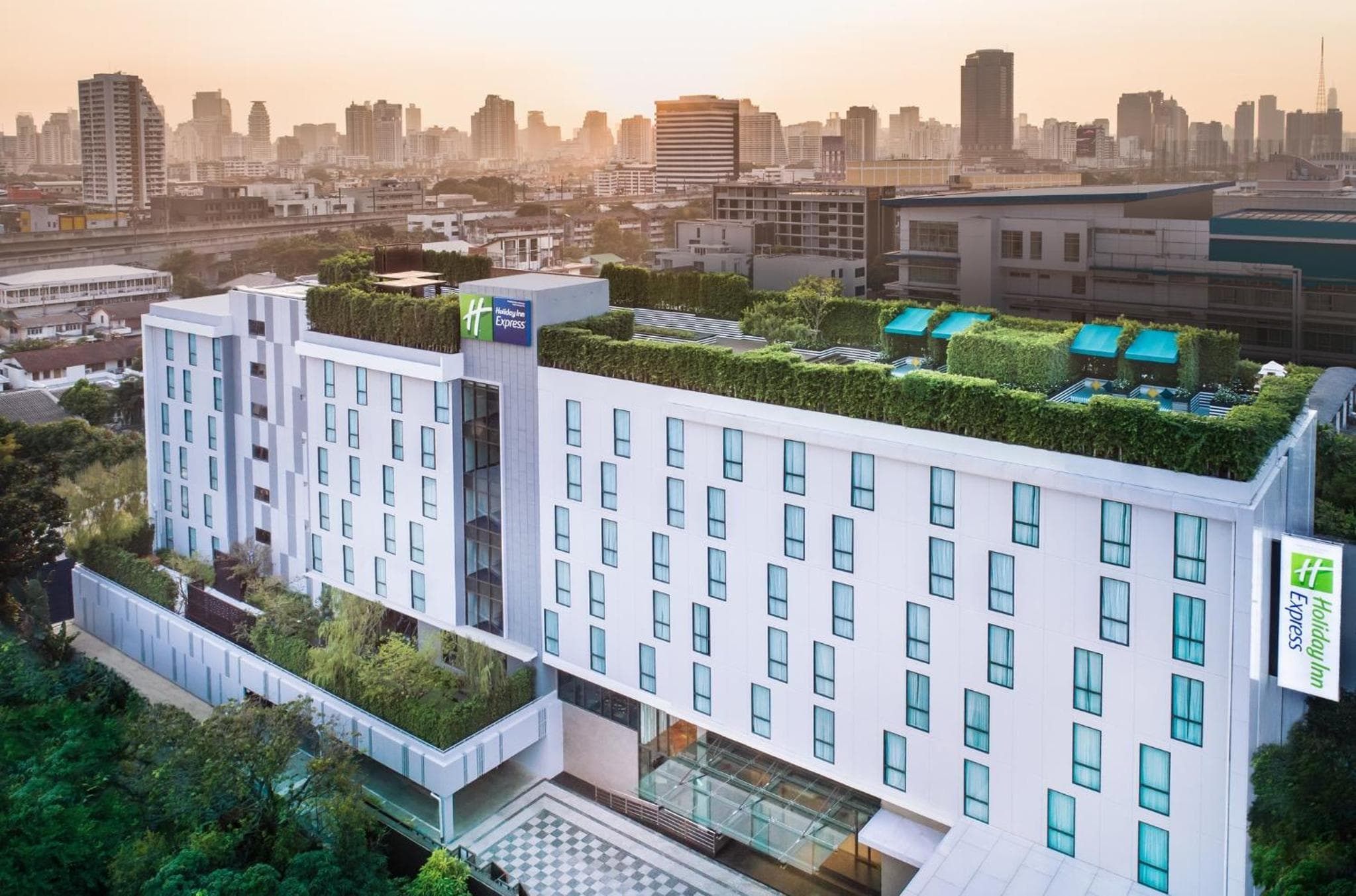 Holiday Inn Express Bangkok Soi Soonvijai by IHG — 7