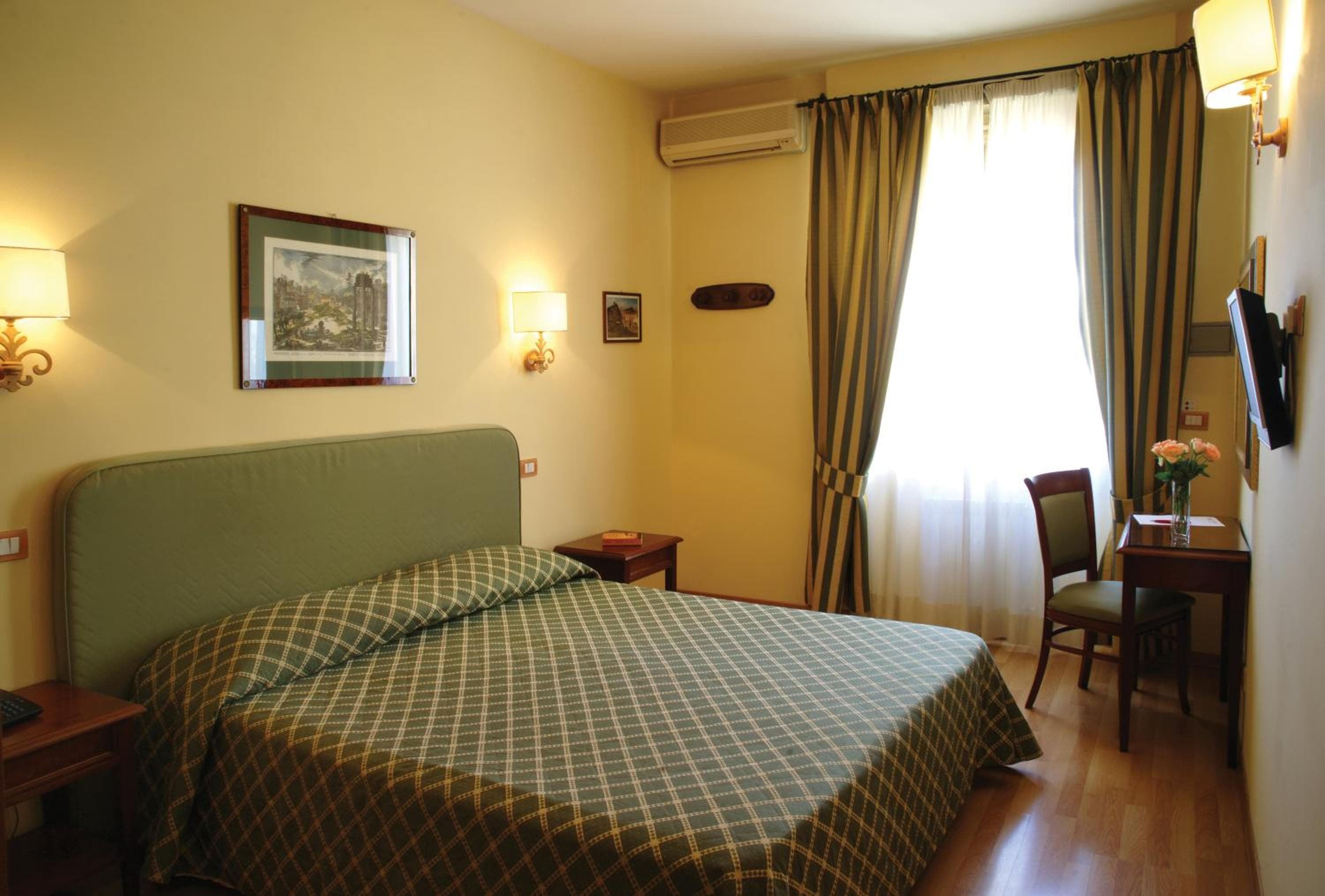 Albergo Colosseo — 17