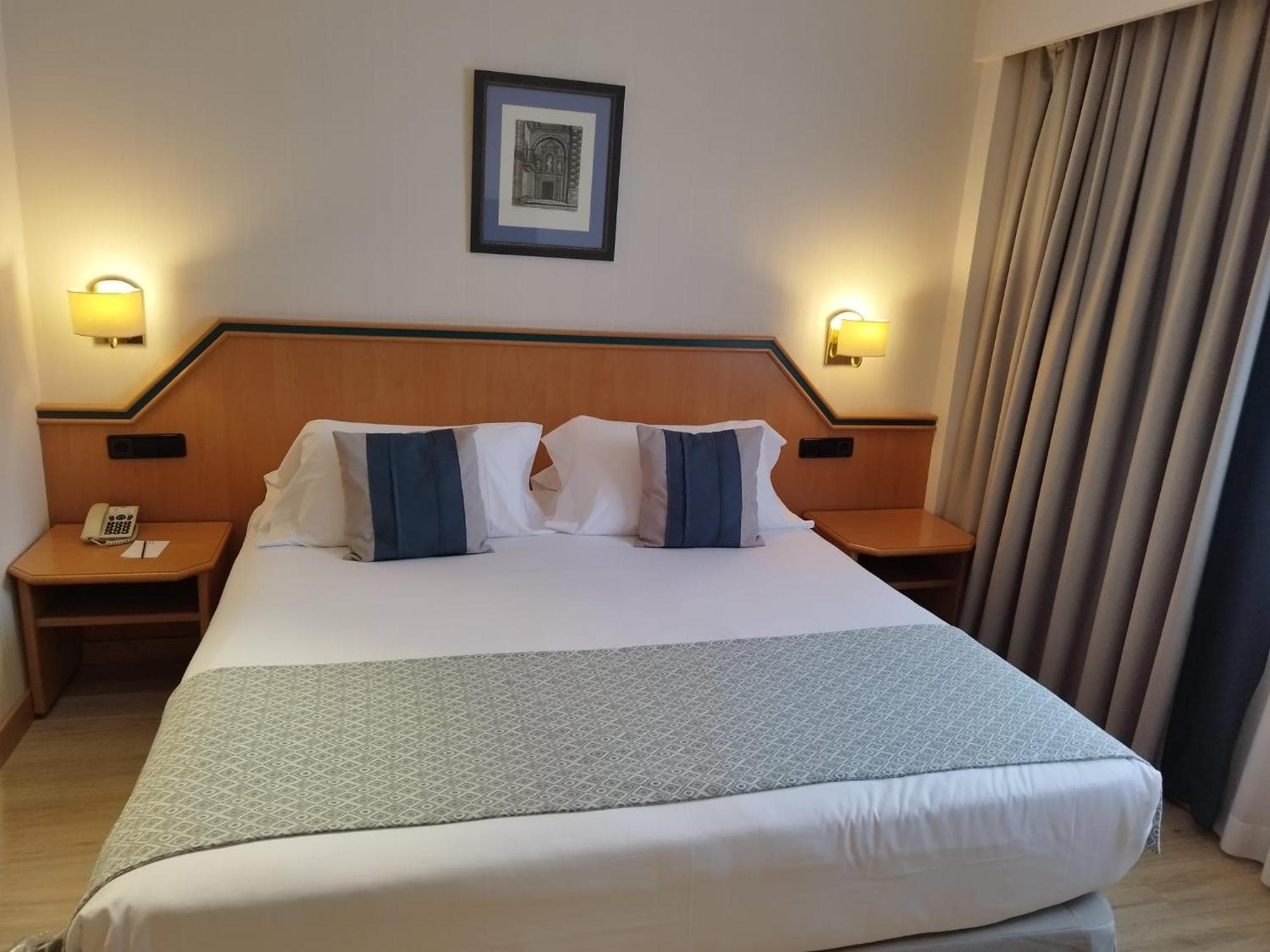 Hotel Praga — 8