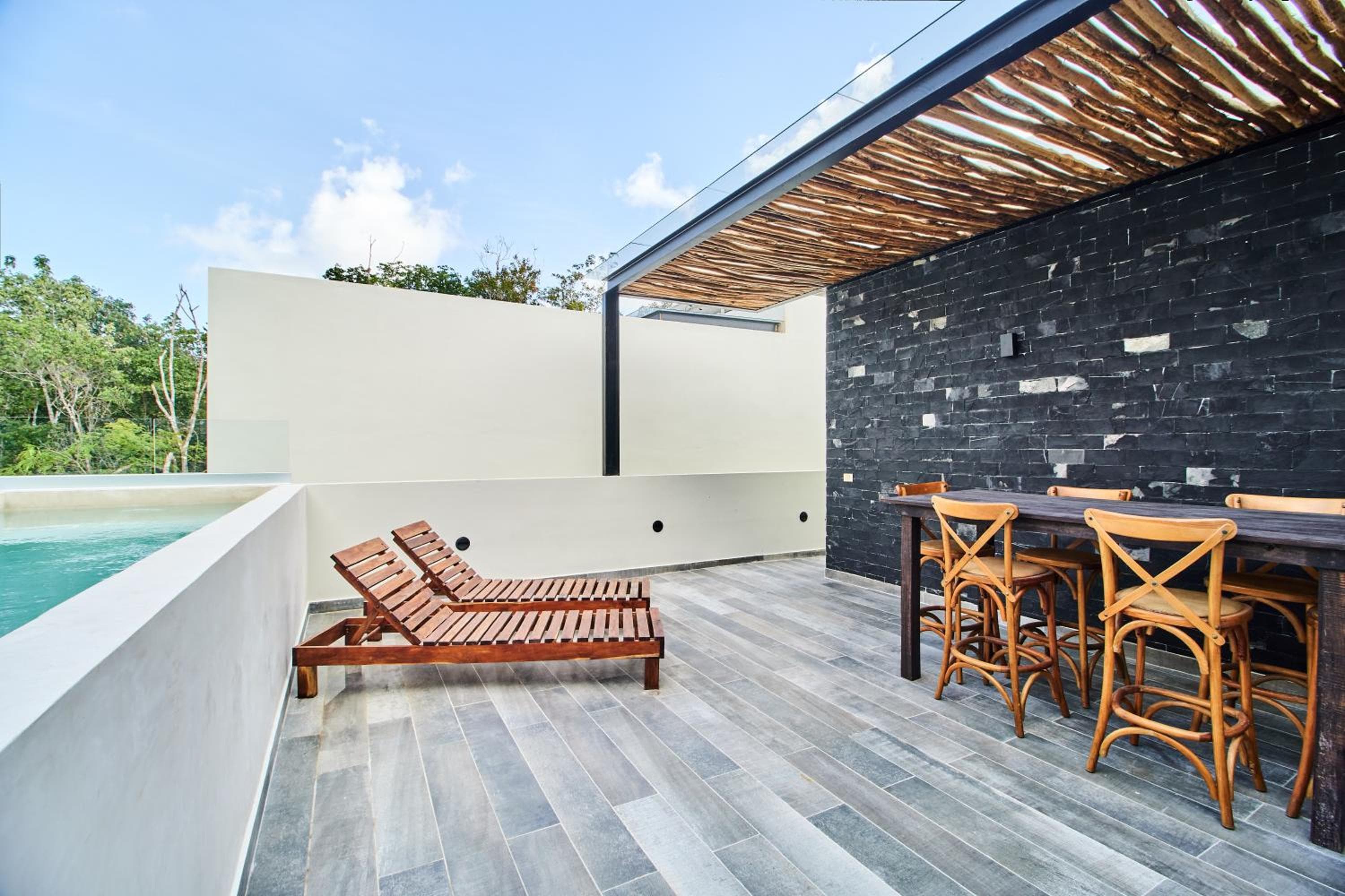 Luxury Villa with 2 Pools, Open Terraces and Sun Deck — 3